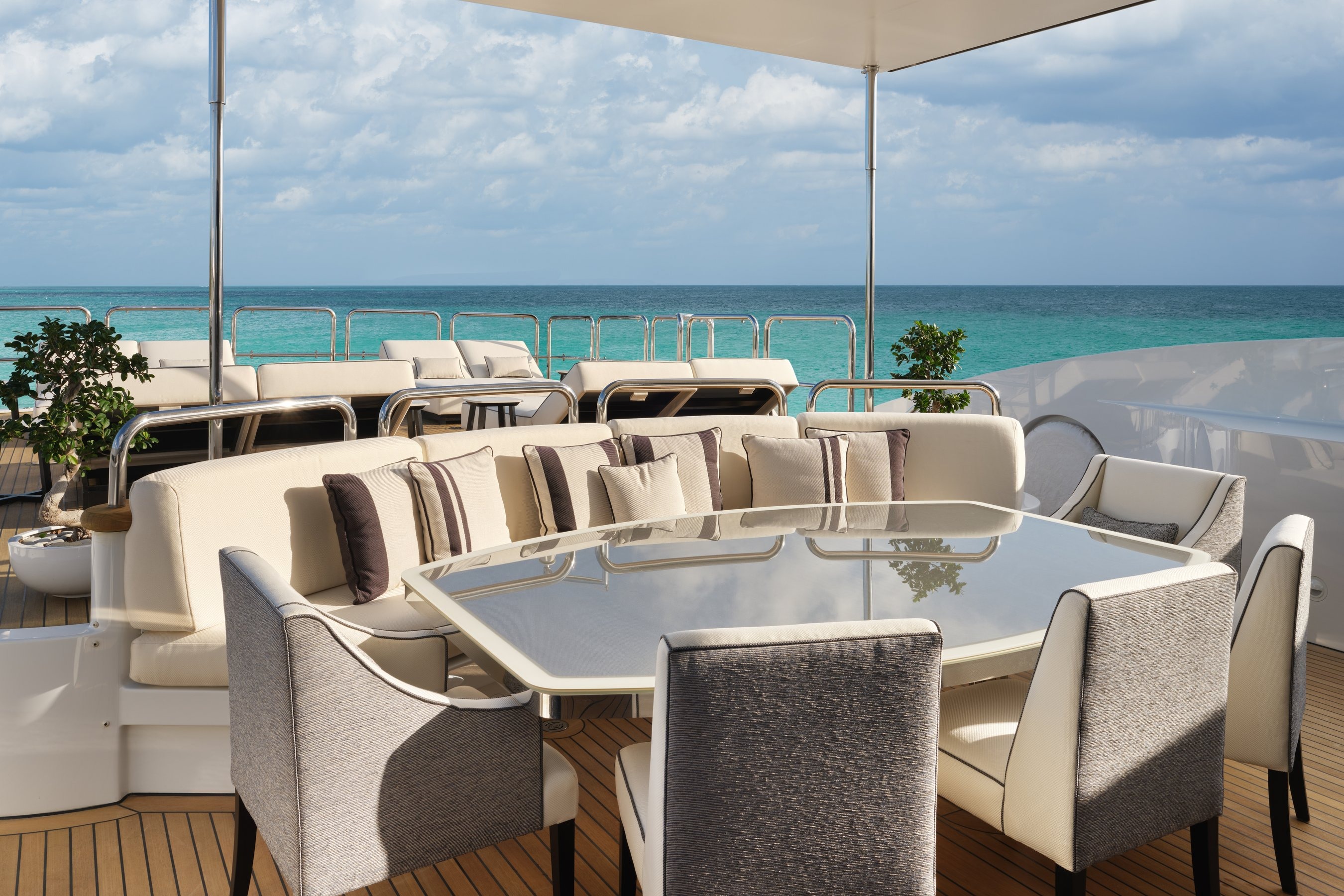 GALAXY yacht charter, photo 8