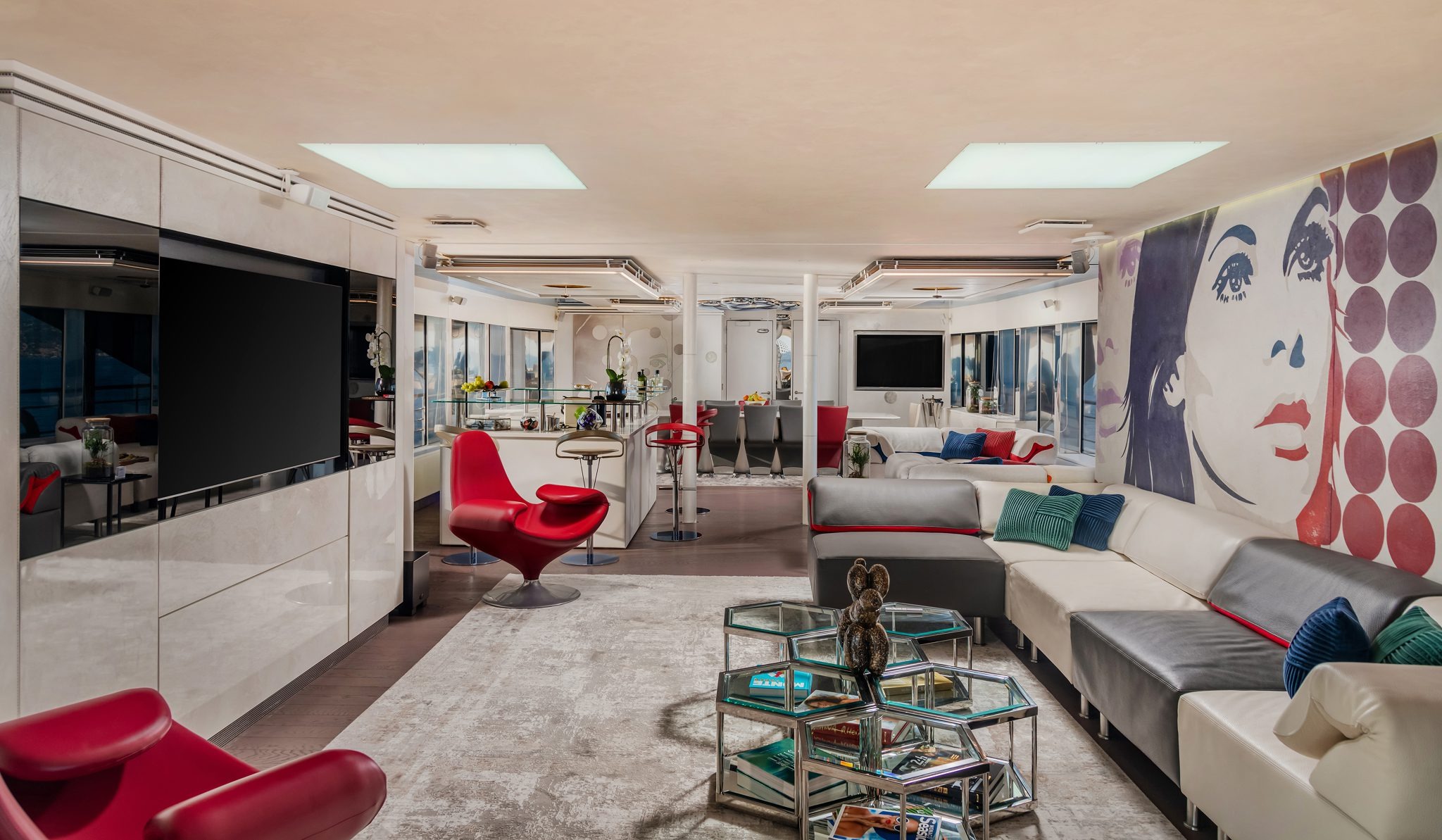 JOY ME yacht charter, photo 4