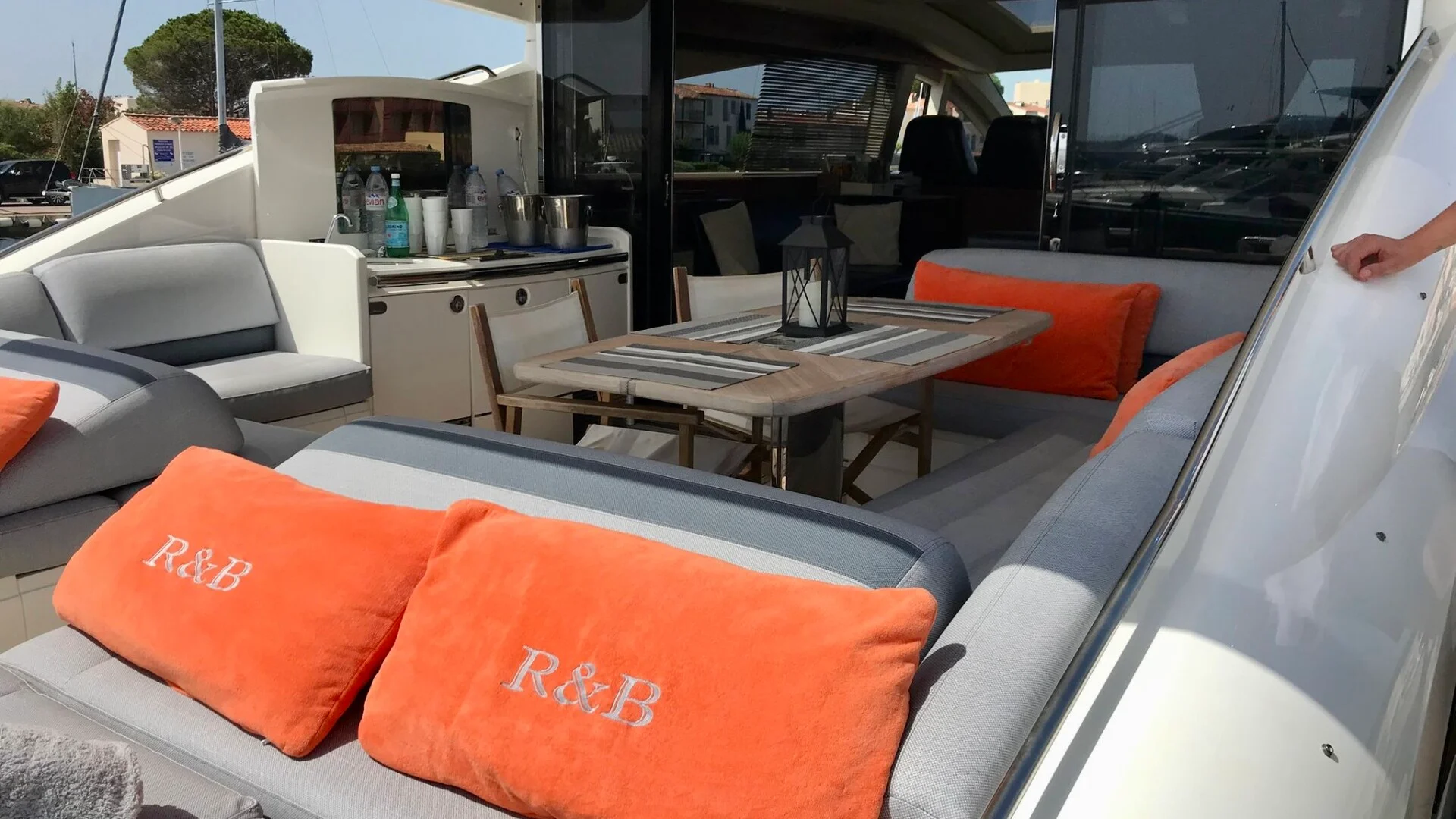 PRINCESS V70 yacht charter, photo 3