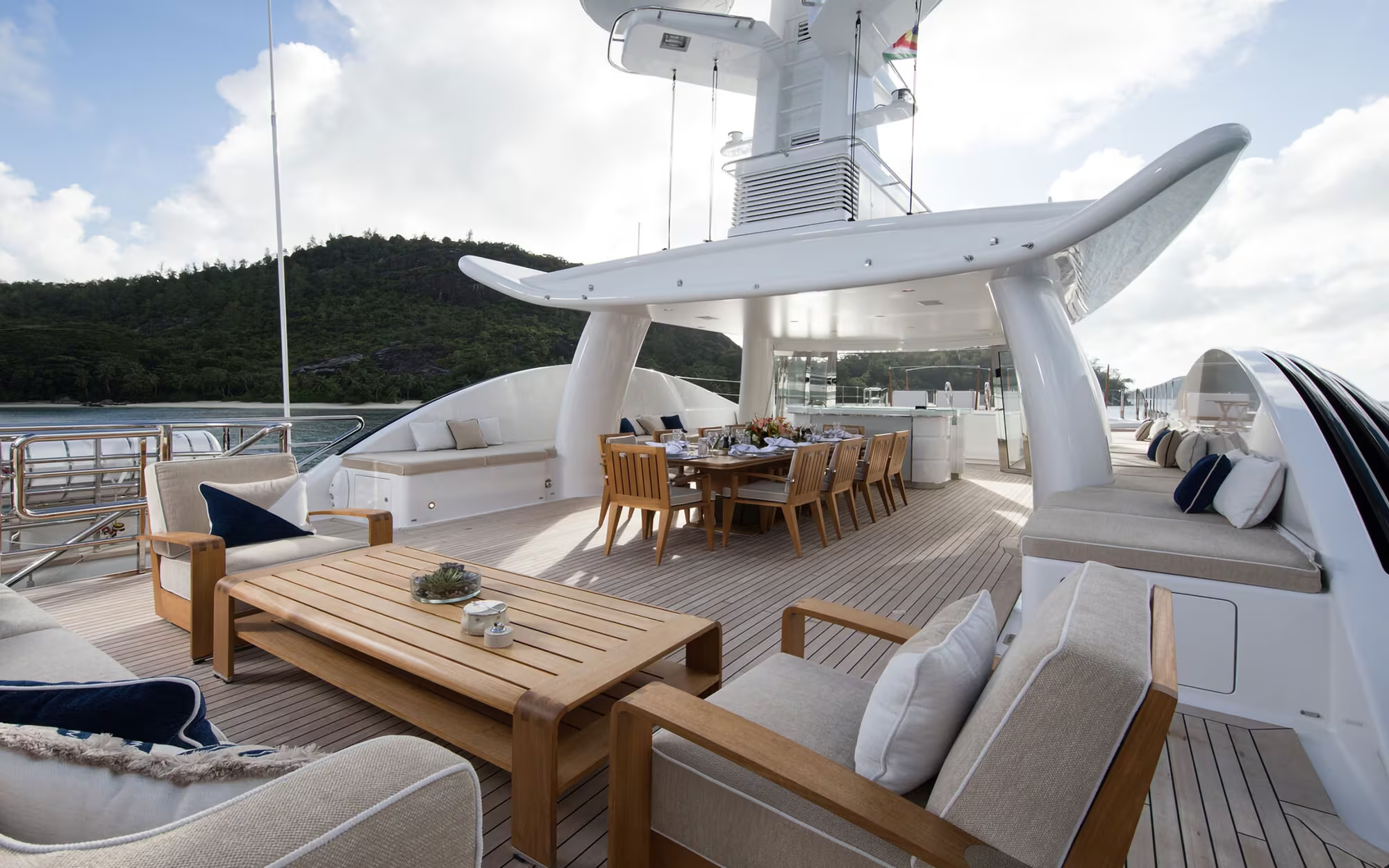 AMIGOS yacht charter, photo 3