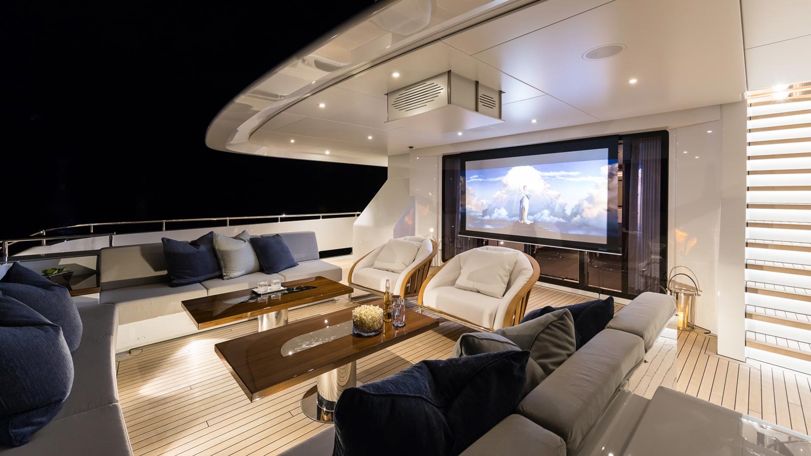 LAURENTIA yacht charter, photo 8