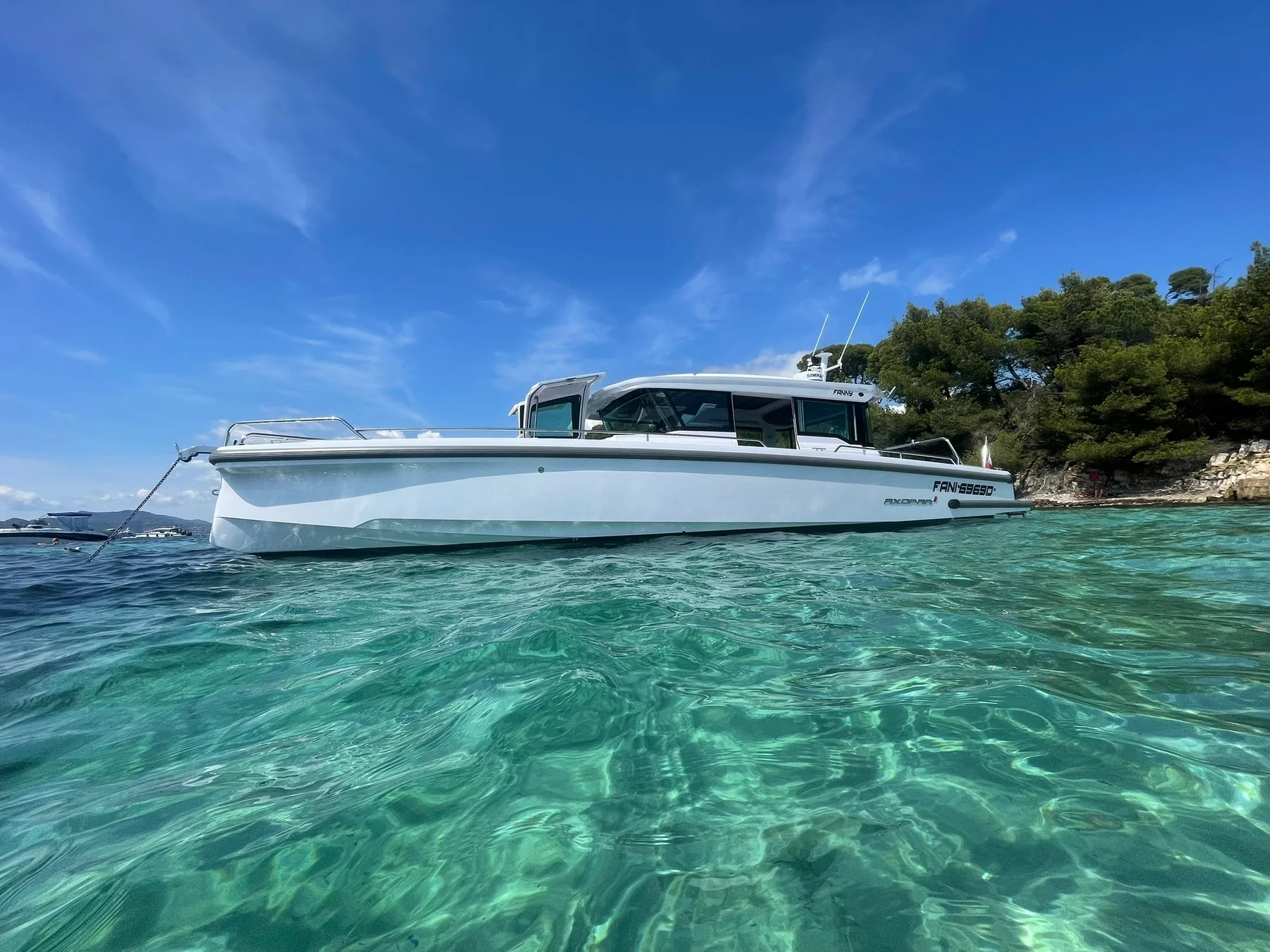 AXOPAR 37 yacht charter, photo 2