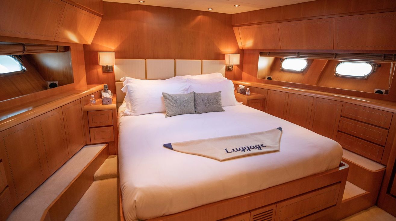 LEOPARD 24 yacht charter, photo 5
