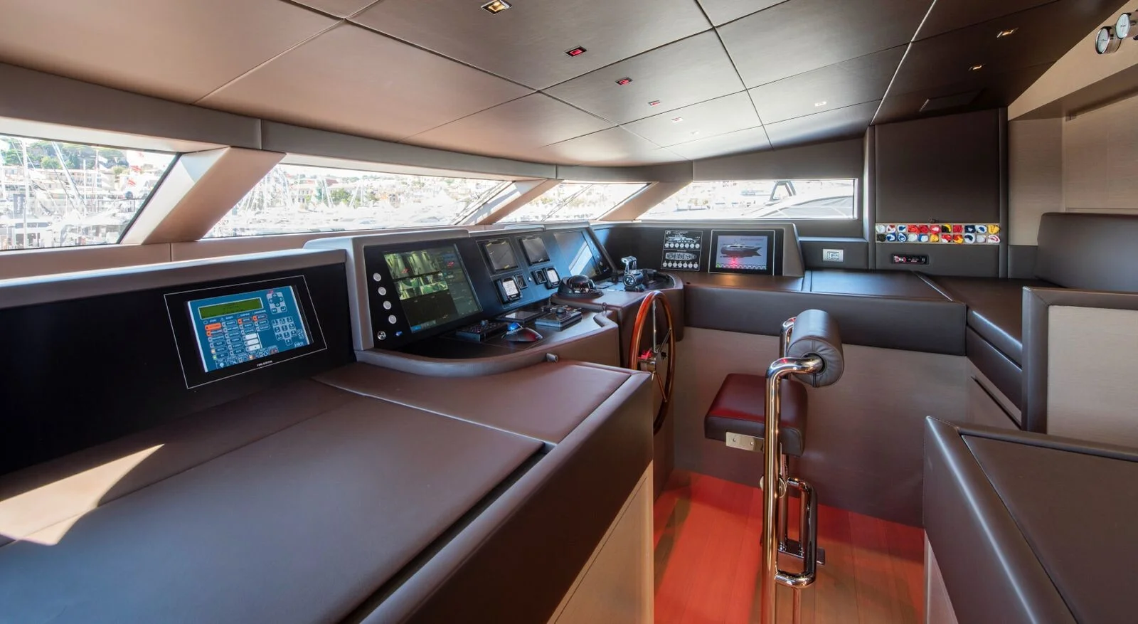 SANLORENZO SD 92 yacht charter, photo 8