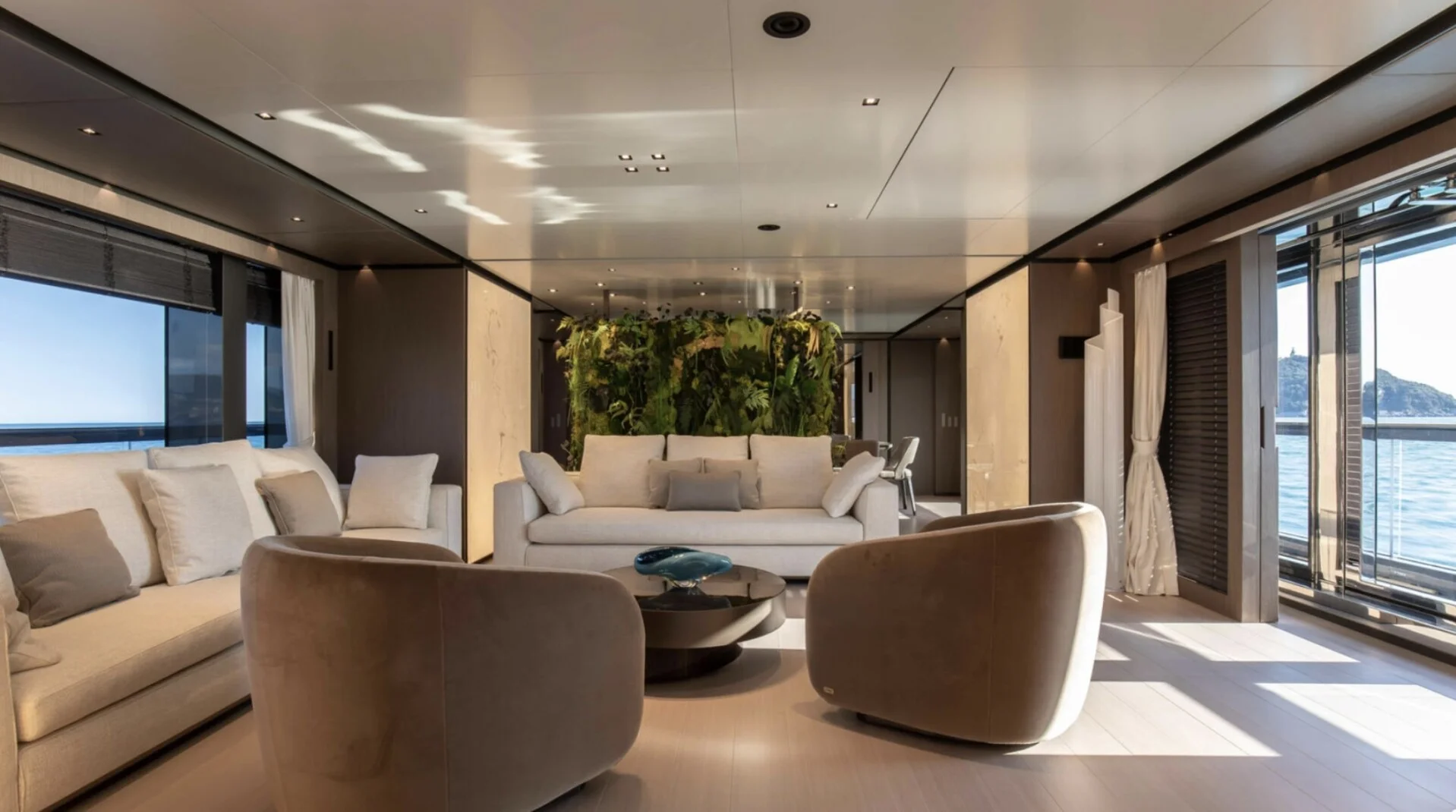 PANAM yacht charter, photo 4