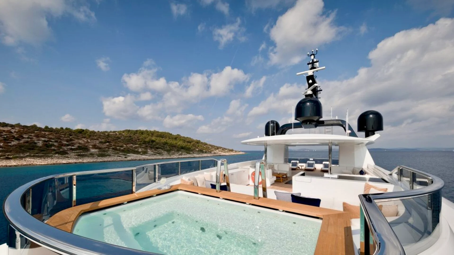 SAMURAI yacht charter, photo 3