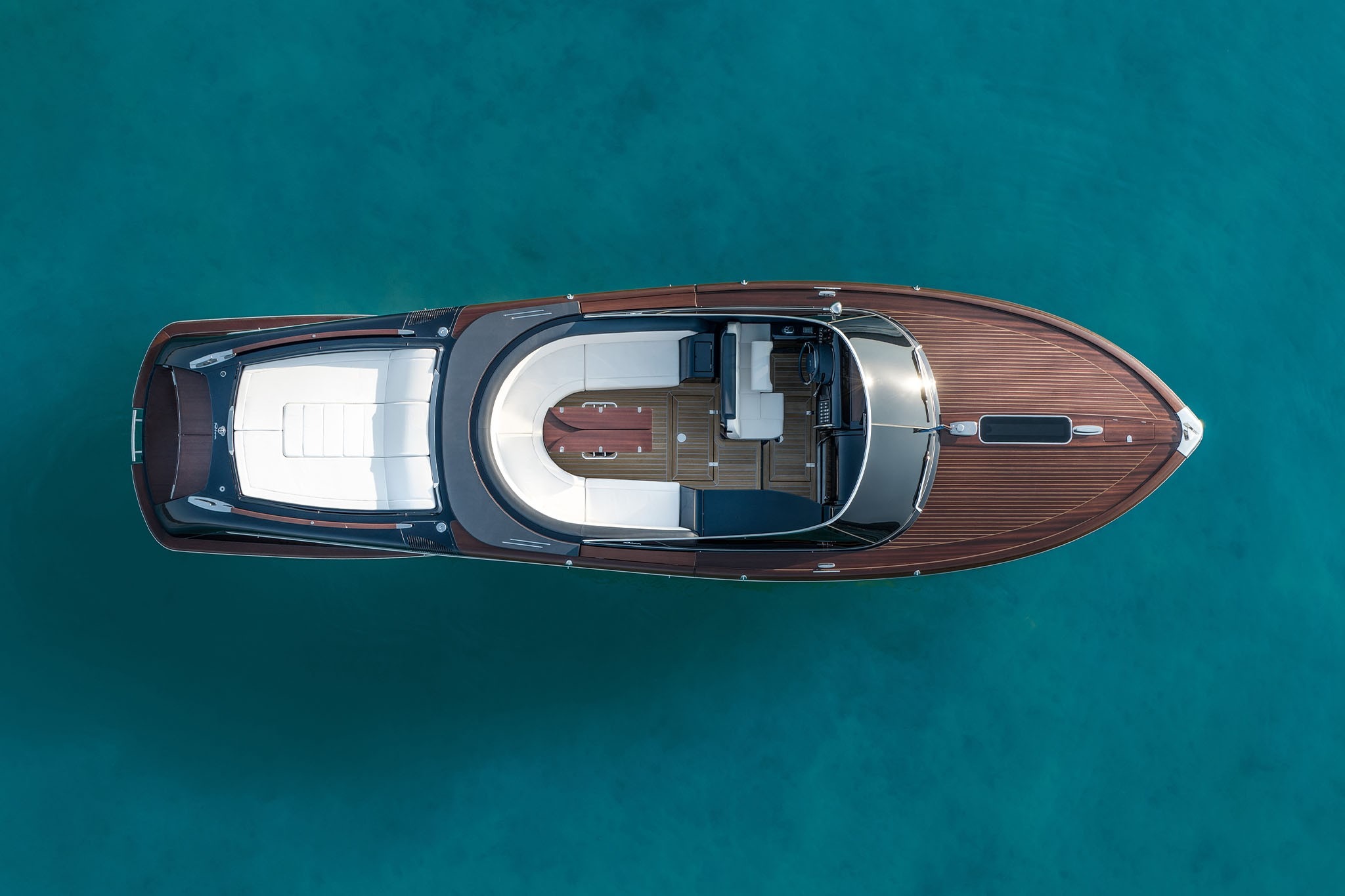 Aquariva 33 yacht charter, photo 6