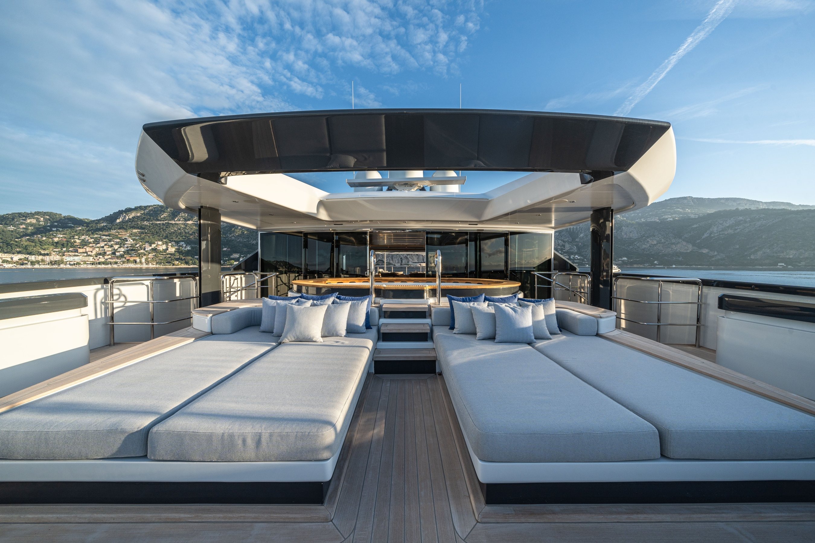 MALIA yacht charter, photo 3