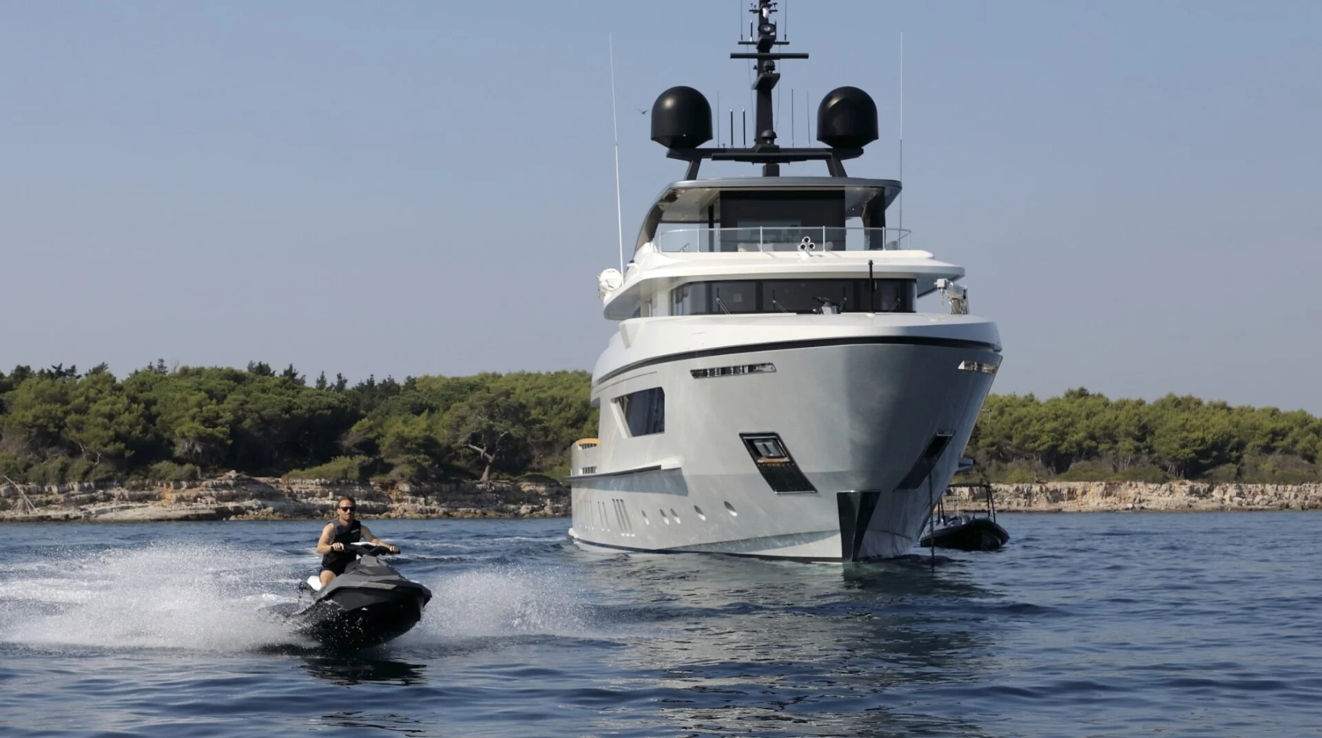 X yacht charter, photo 6
