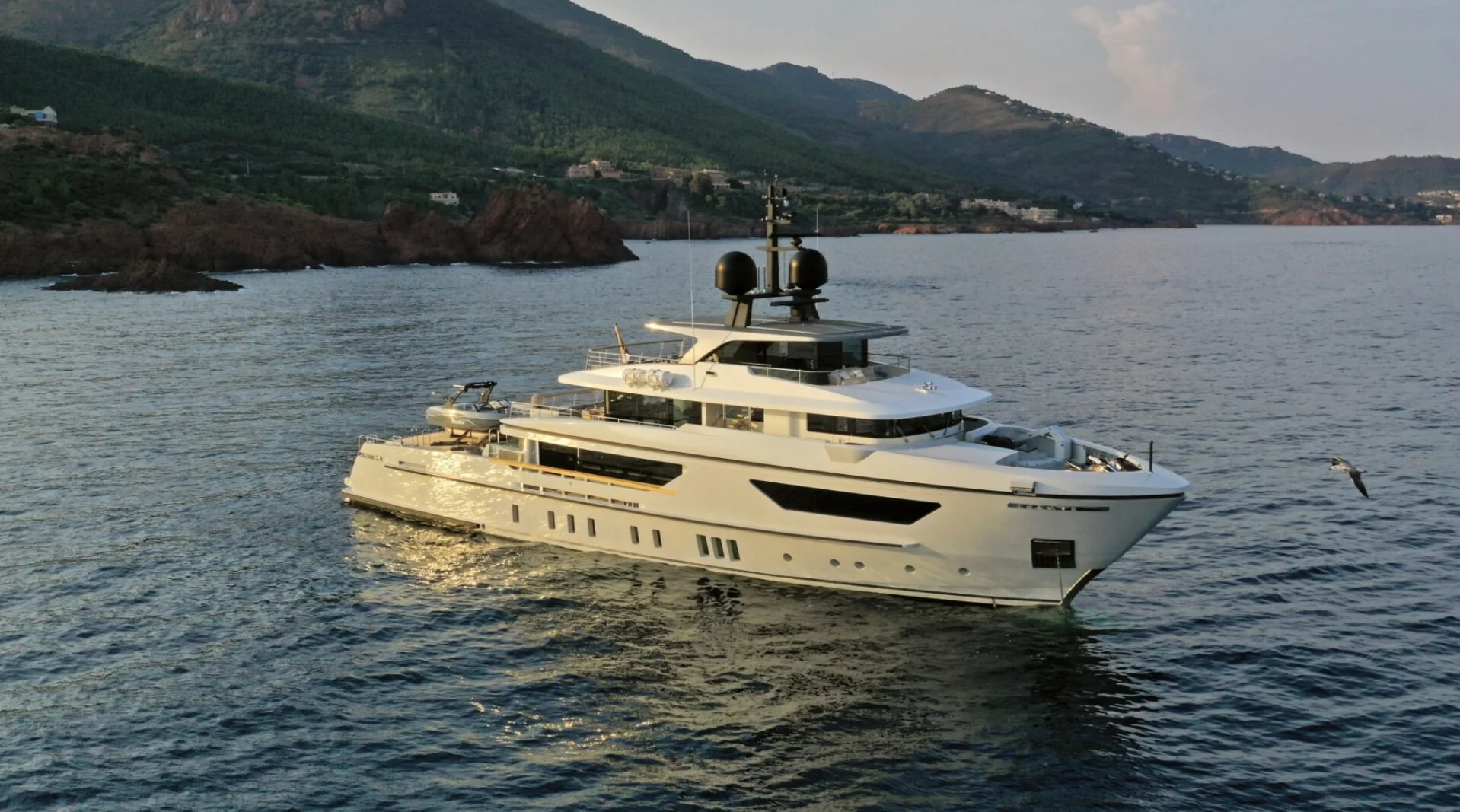 X luxury yacht charter French Riviera