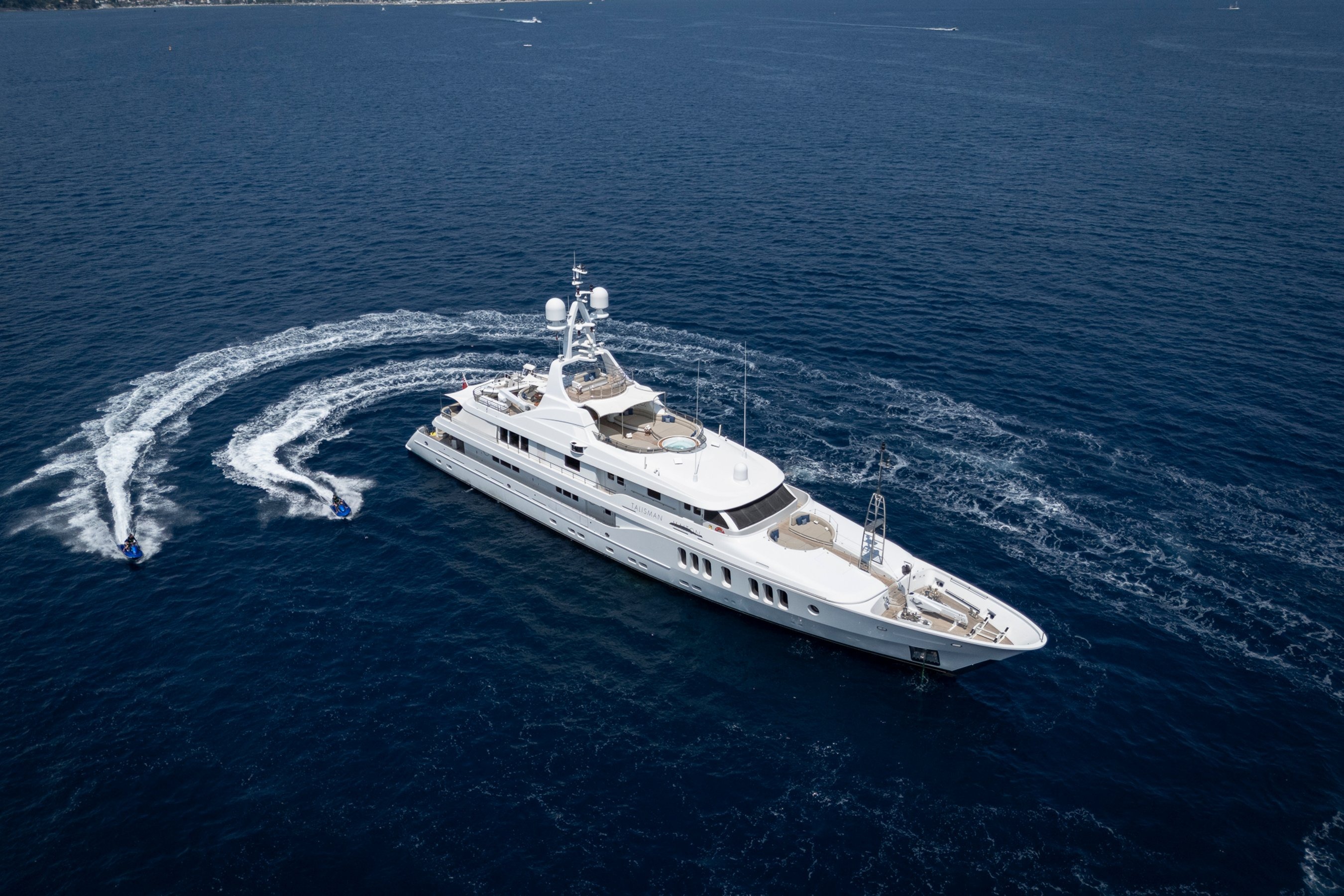 TALISMAN MAITON yacht charter, photo 2