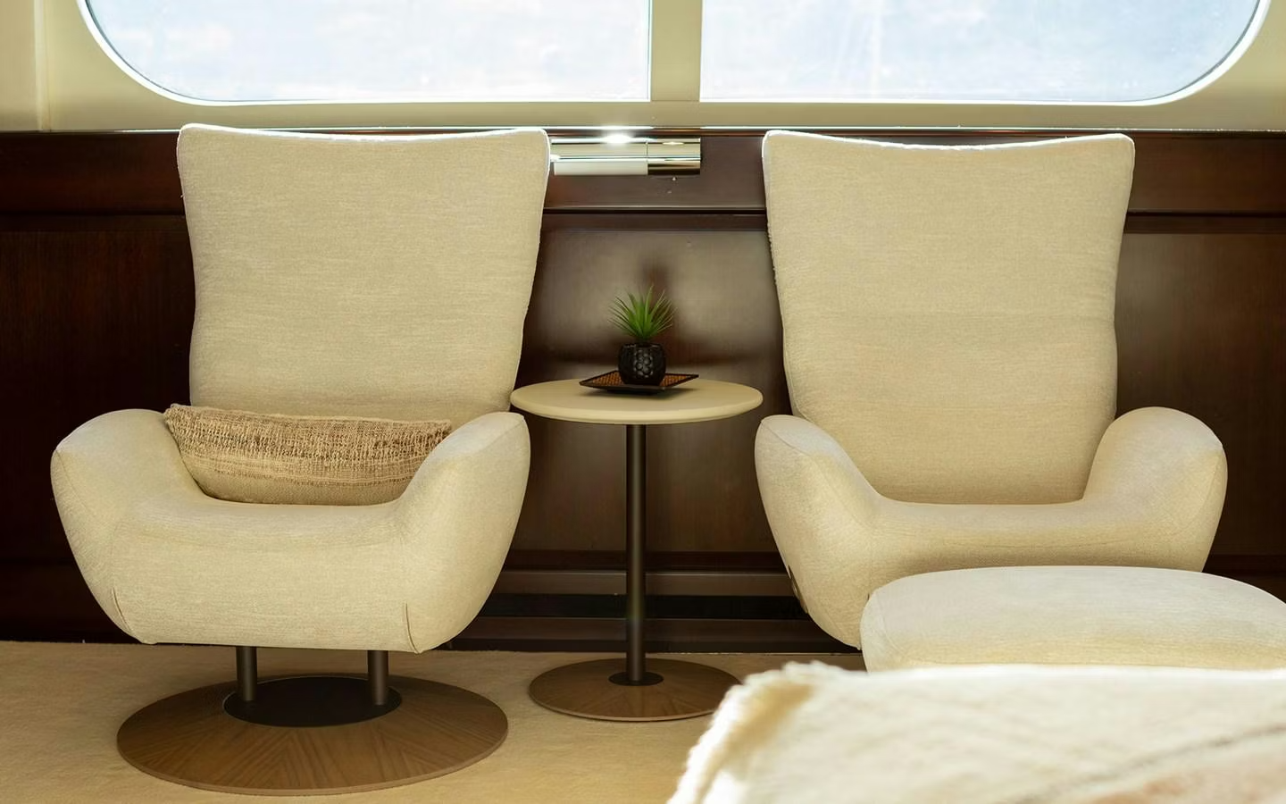 MAXIMILIAN MMIV yacht charter, photo 5