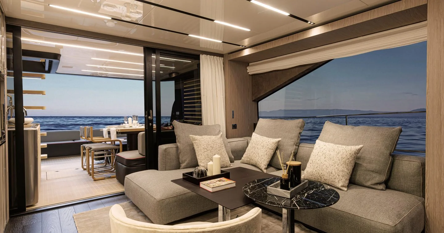 CRANCHI 67 yacht charter, photo 4