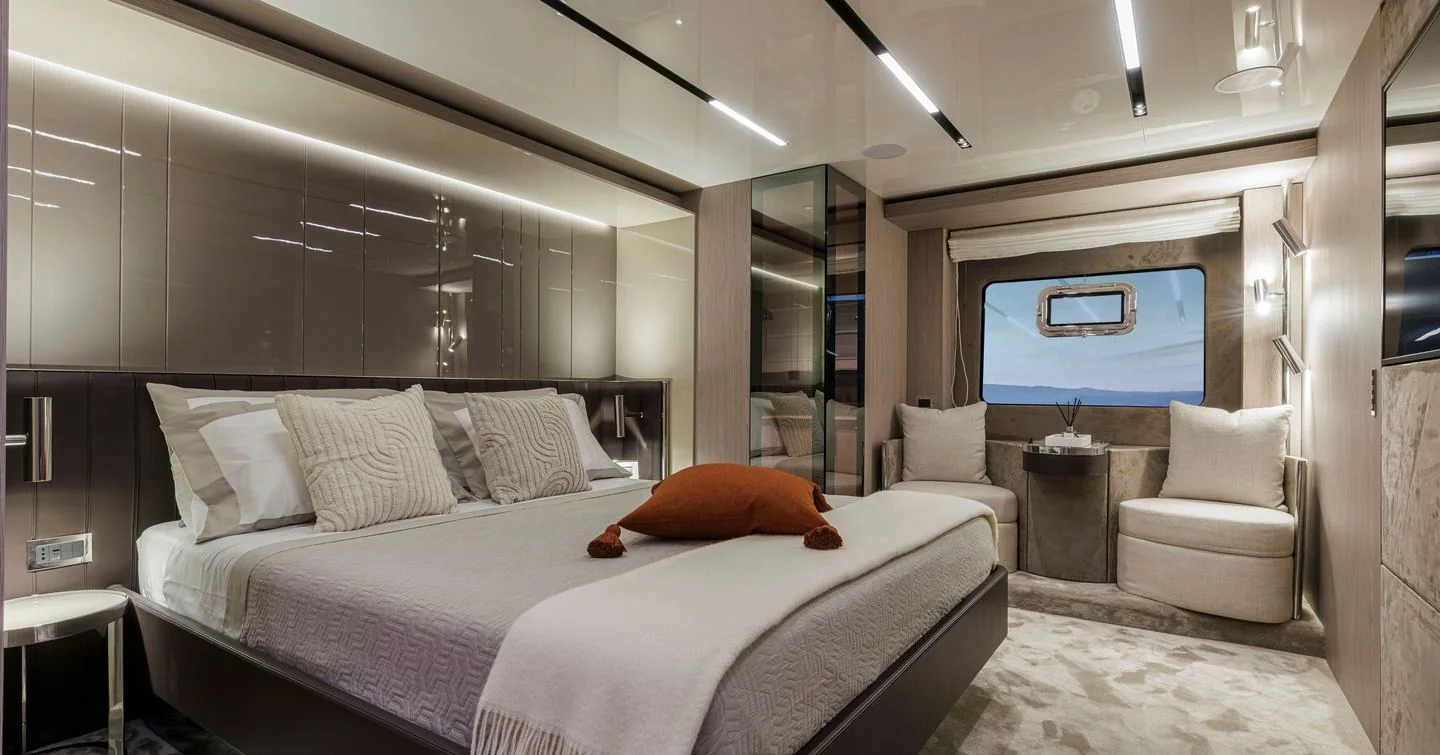 CRANCHI 67 yacht charter, photo 5
