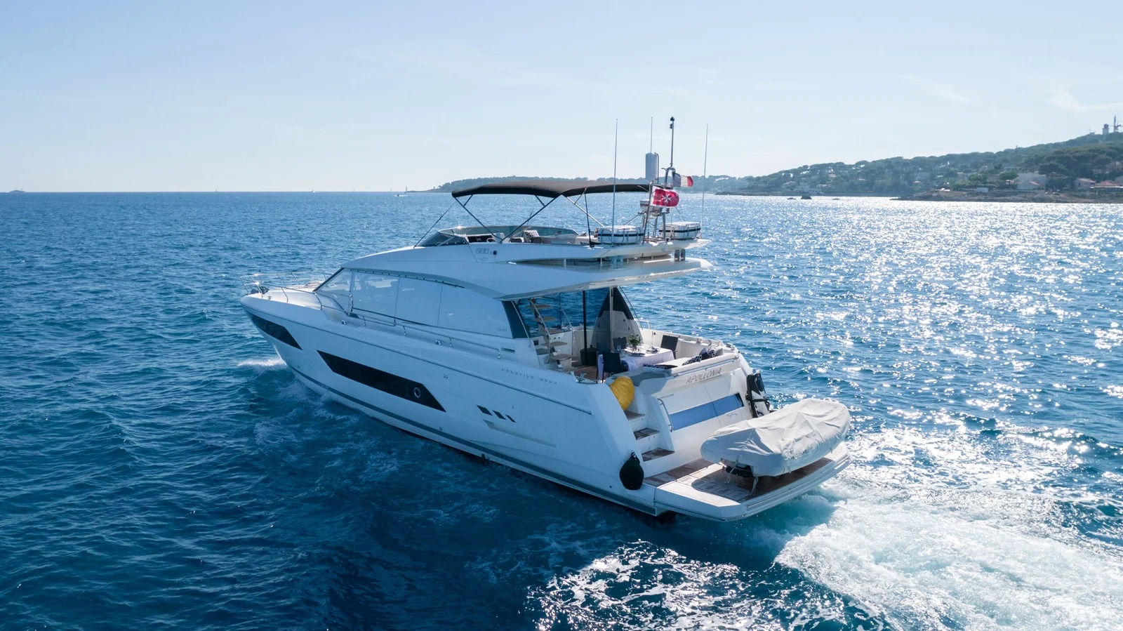 Prestige 680s yacht charter, photo 7