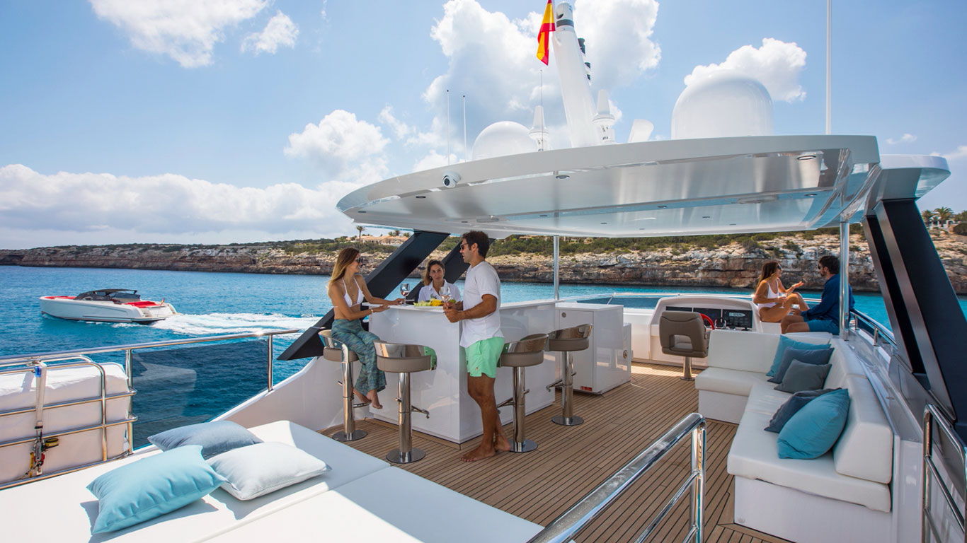 Vanquish 82 yacht charter, photo 3