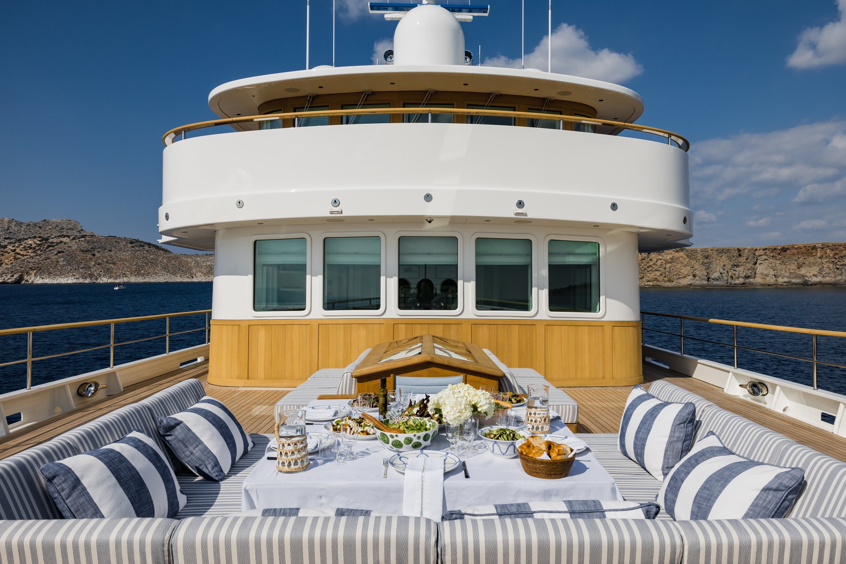 BLUE II yacht charter, photo 6