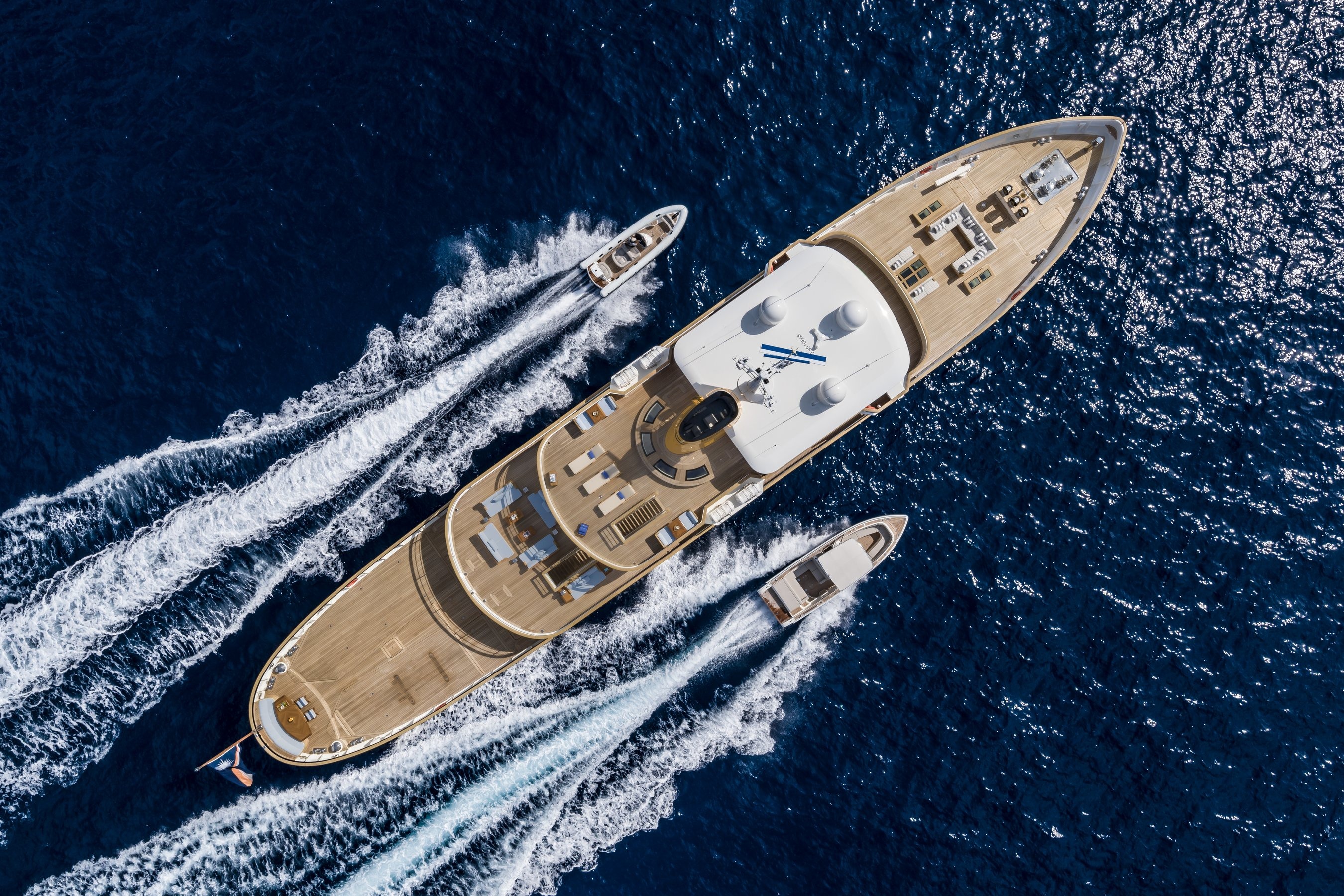 BLUE II yacht charter, photo 2