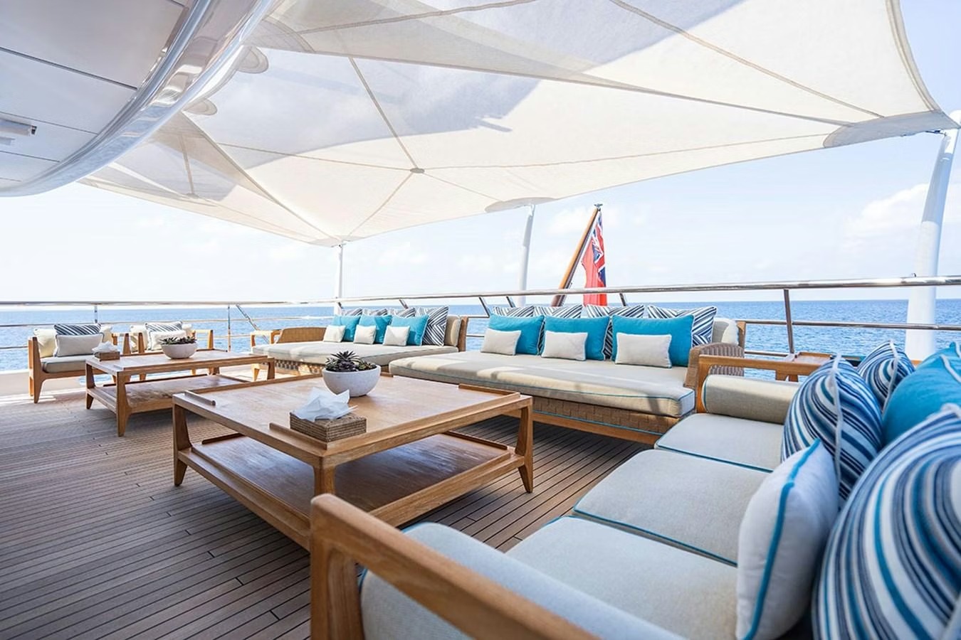 DEEP BLUE yacht charter, photo 8