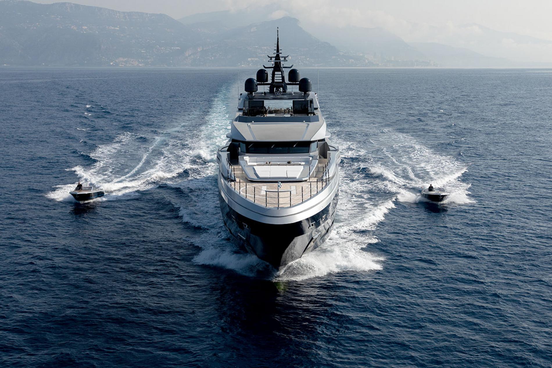 SARASTAR yacht charter, photo 2