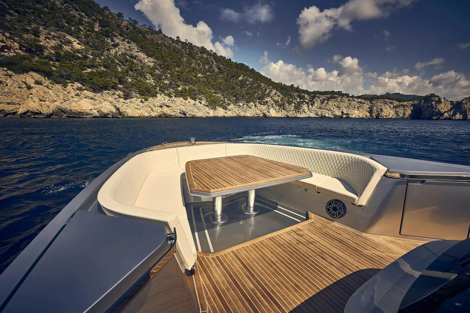 FRAUSCHER 1414 DEMON AIR yacht charter, photo 5