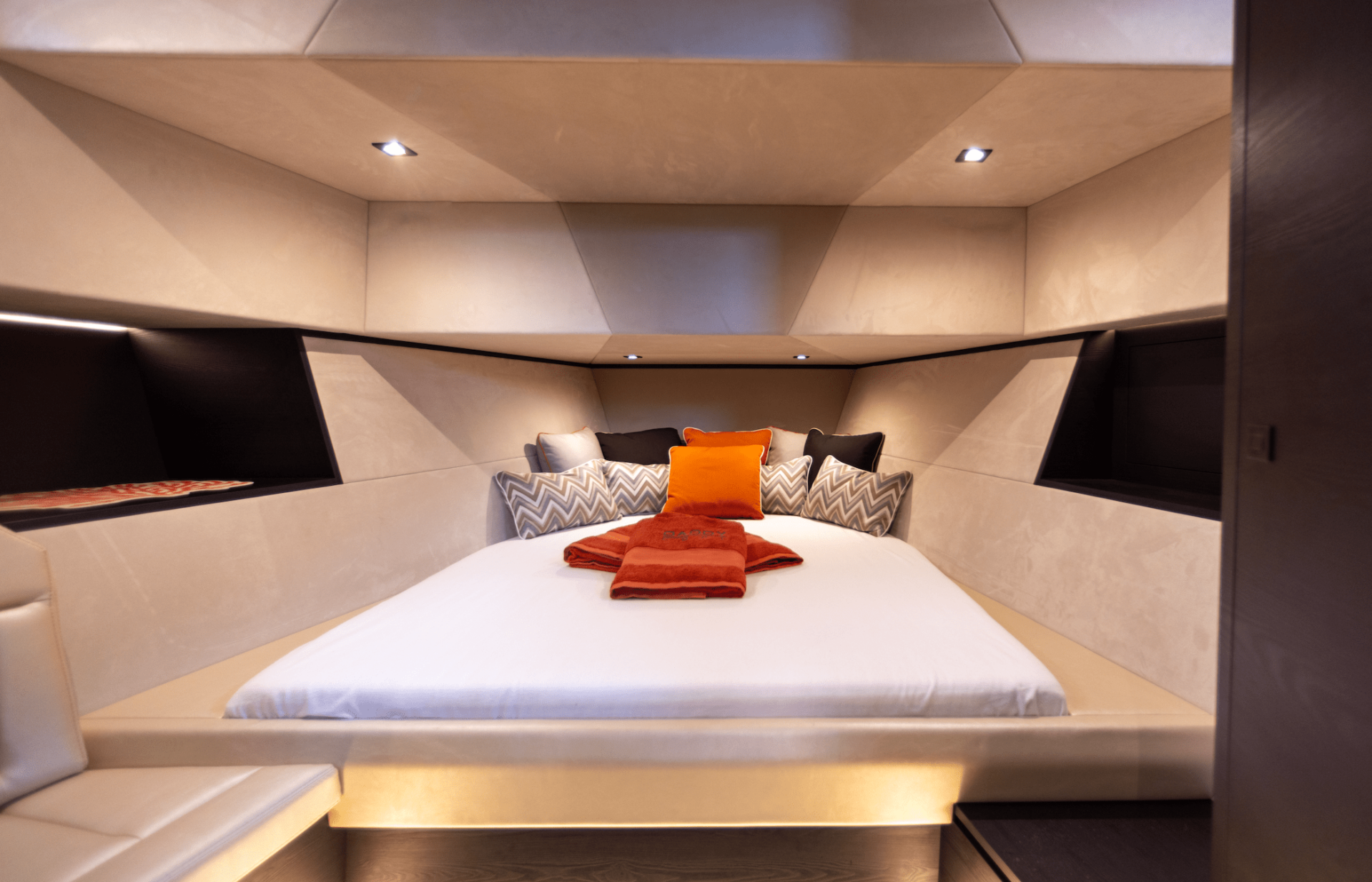 VANQUISH 58 yacht charter, photo 5