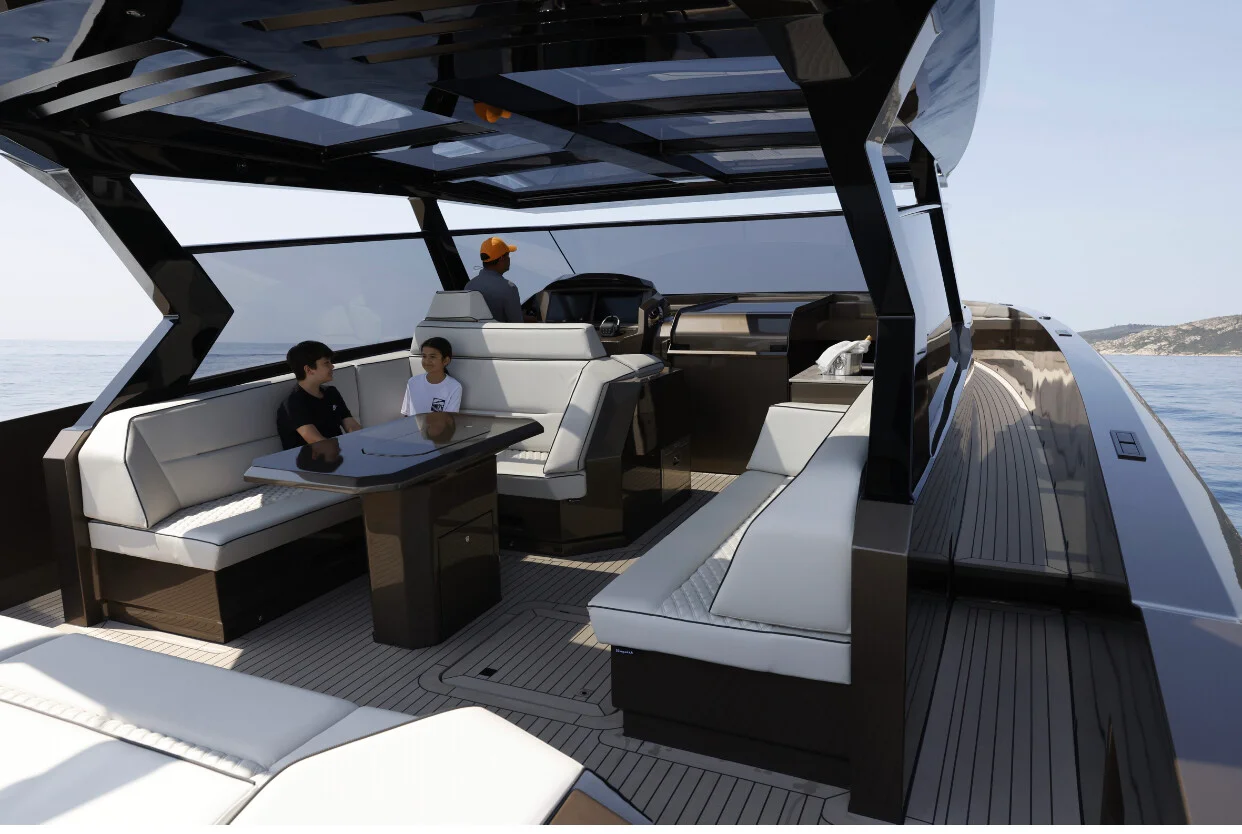 VANQUISH 58 yacht charter, photo 4