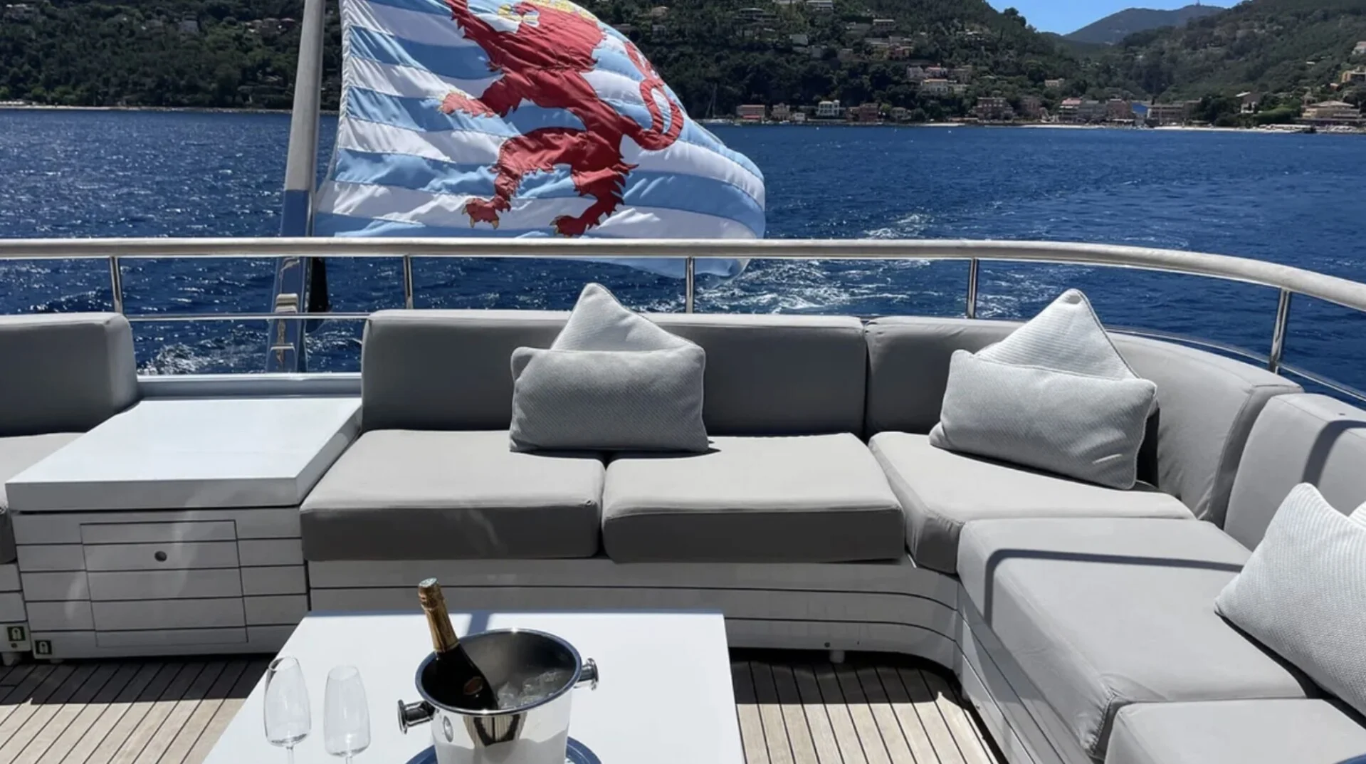 SUD yacht charter, photo 7