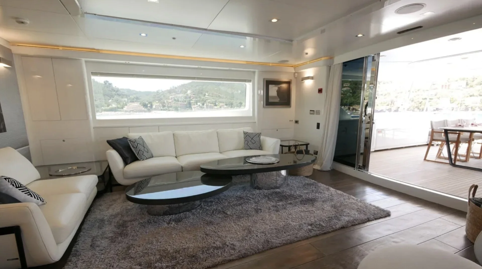 SUD yacht charter, photo 4