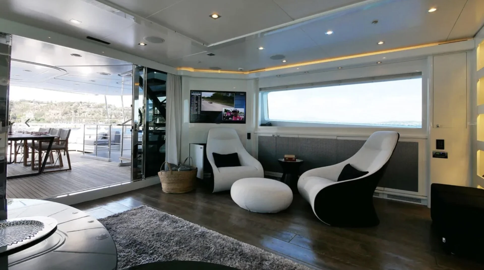 SUD yacht charter, photo 8