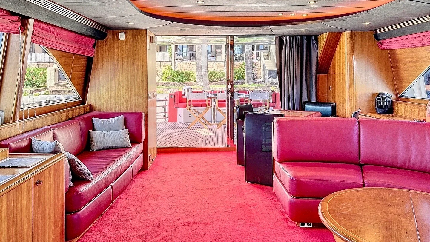 GUY COUACH 30 yacht charter, photo 4