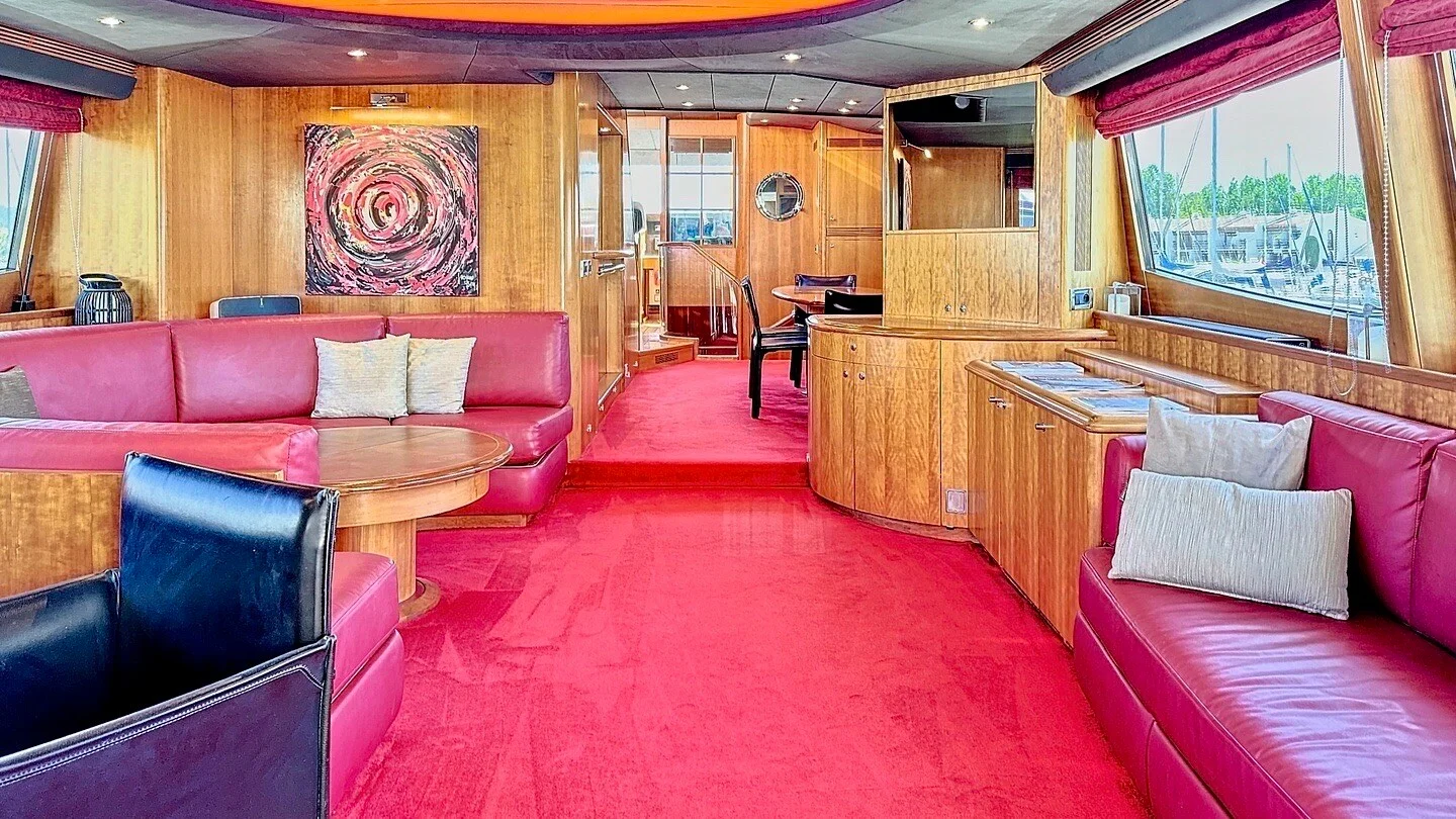 GUY COUACH 30 yacht charter, photo 7