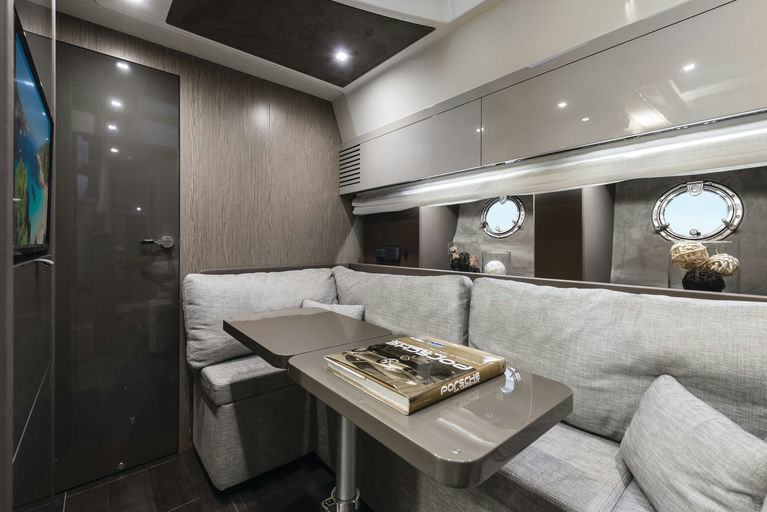 CRANCHI 44 yacht charter, photo 7