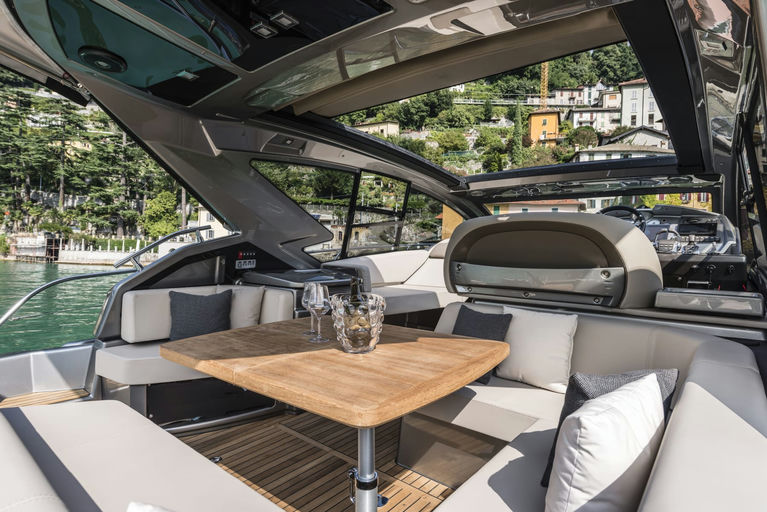 CRANCHI 44 yacht charter, photo 3