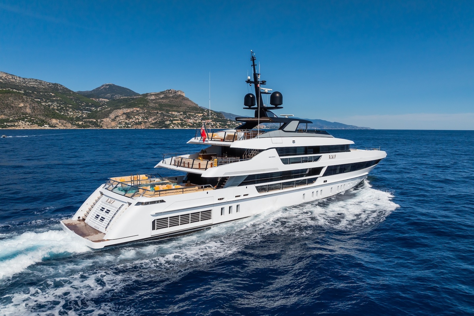 RMF yacht charter, photo 2
