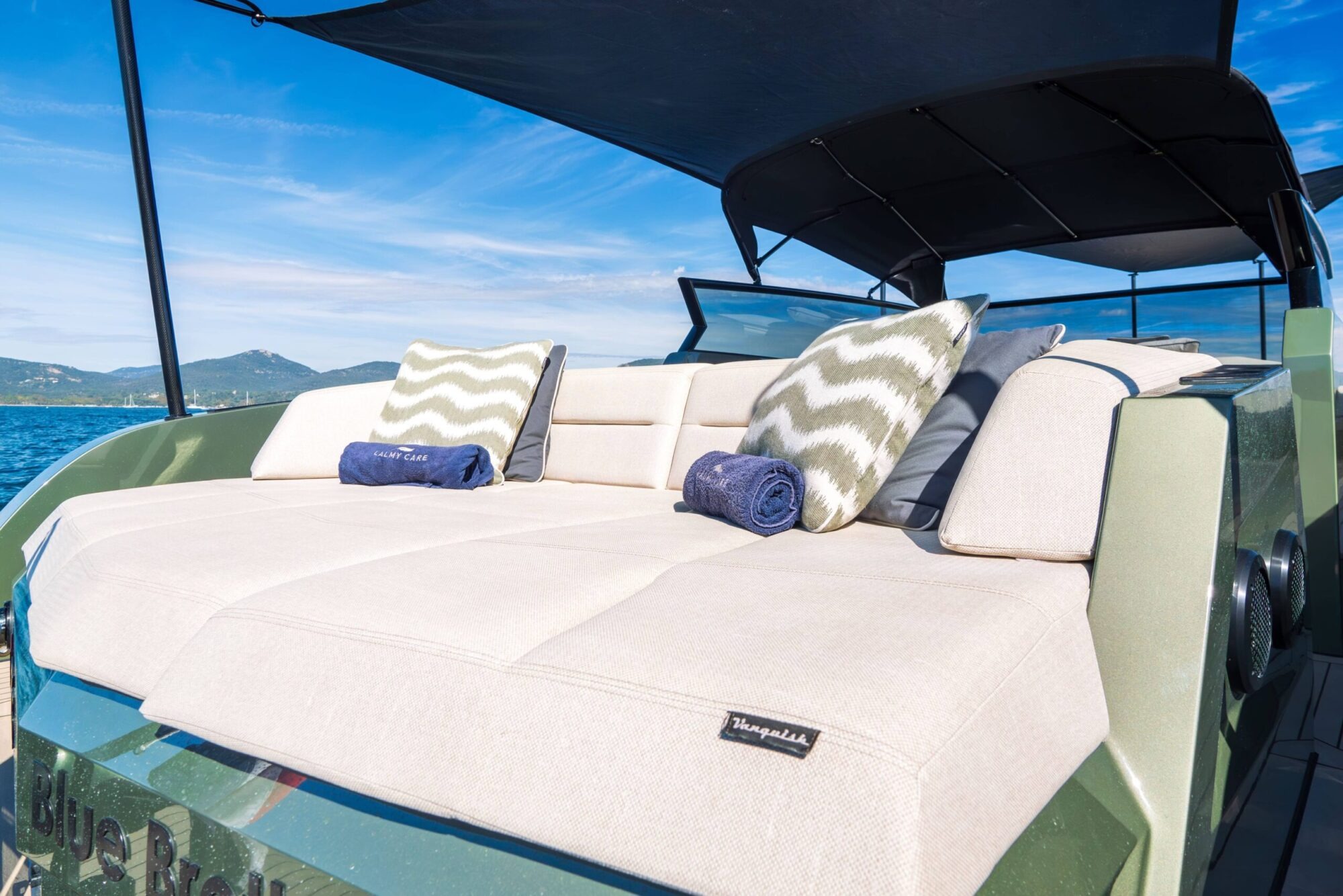 Vanquish 45 R yacht charter, photo 8