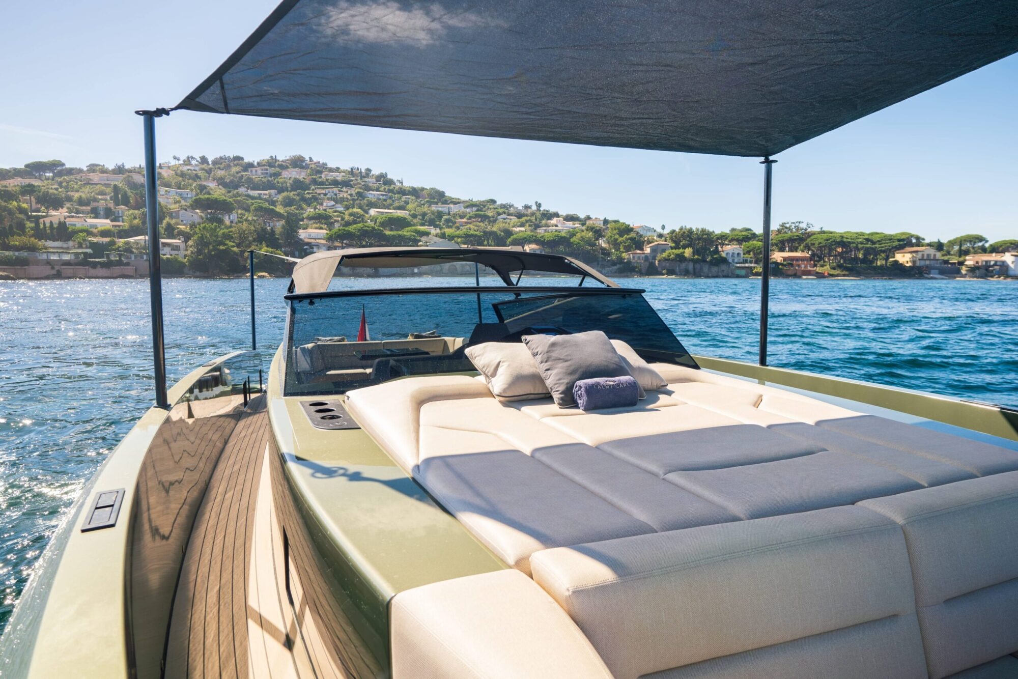 Vanquish 45 R yacht charter, photo 3