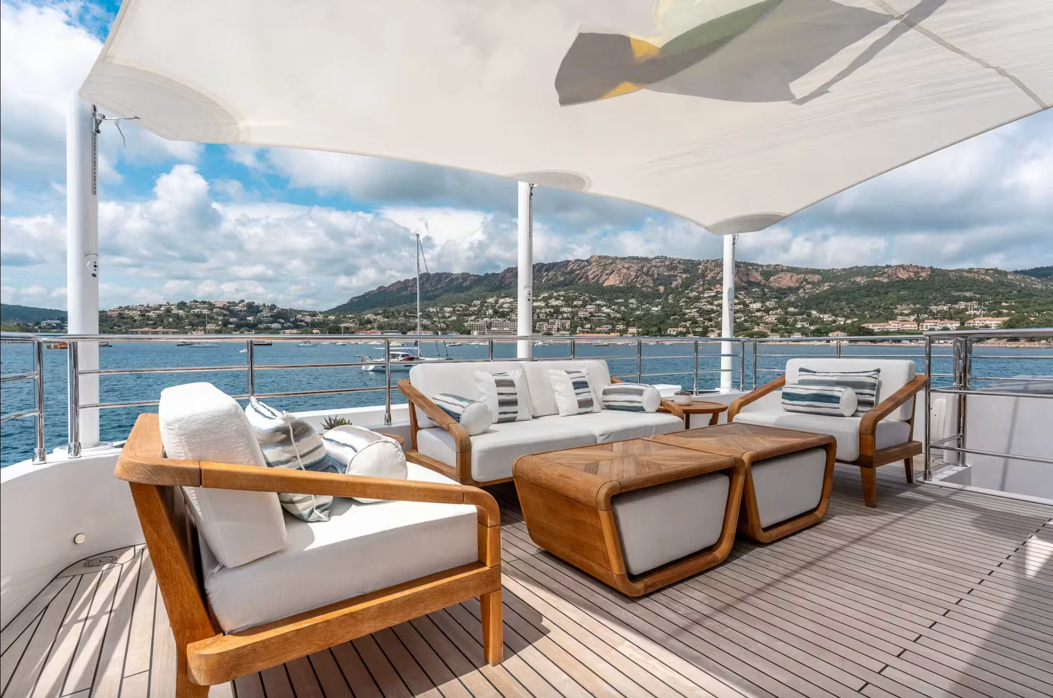 OPTIMISM yacht charter, photo 3
