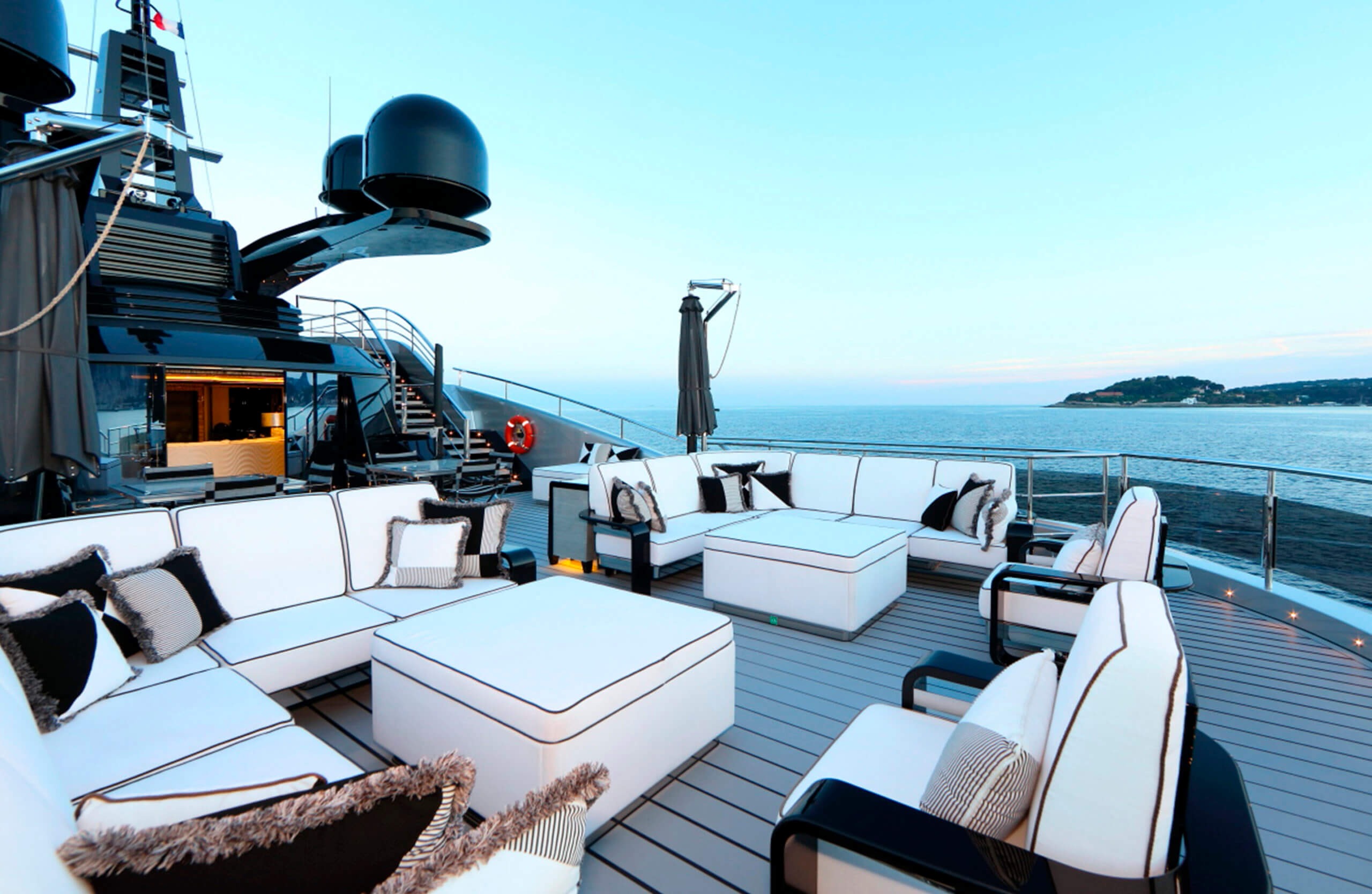 OKTO yacht charter, photo 6