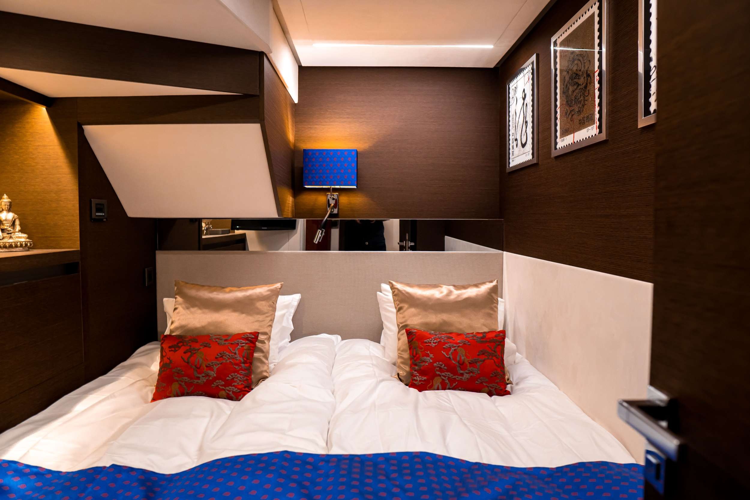 PRESTIGE 680 yacht charter, photo 6