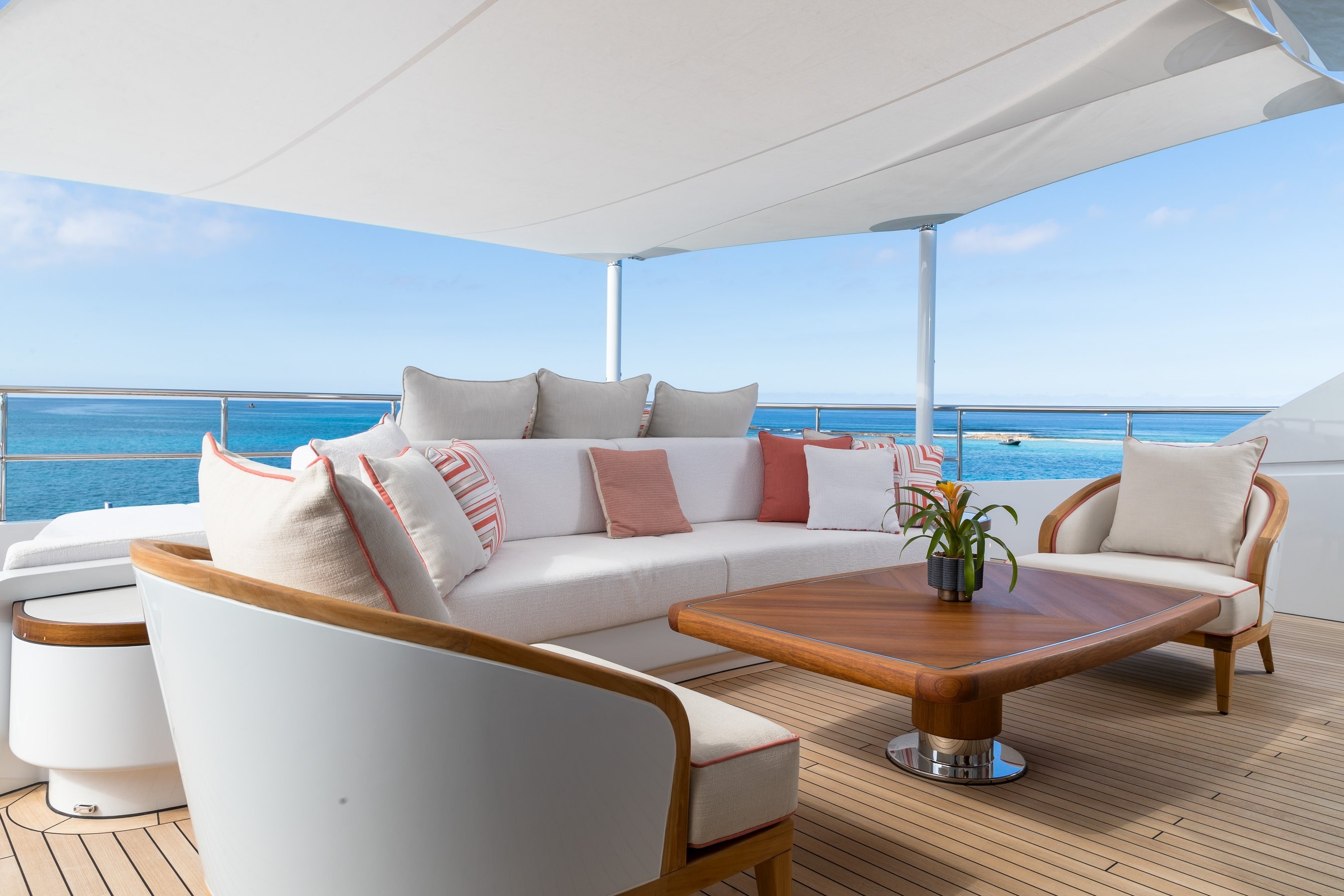 SANTOSHA yacht charter, photo 8