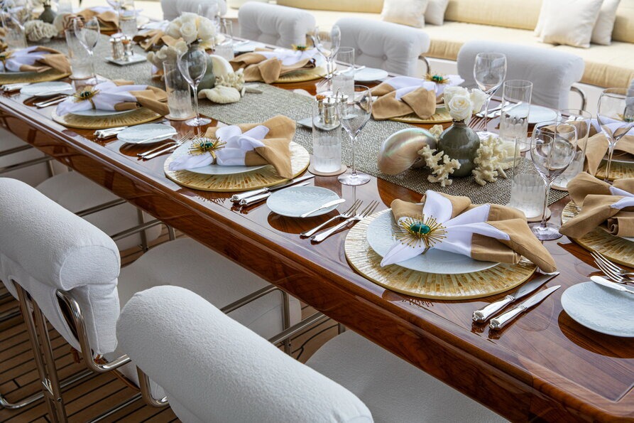 TREEHOUSE yacht charter, photo 5