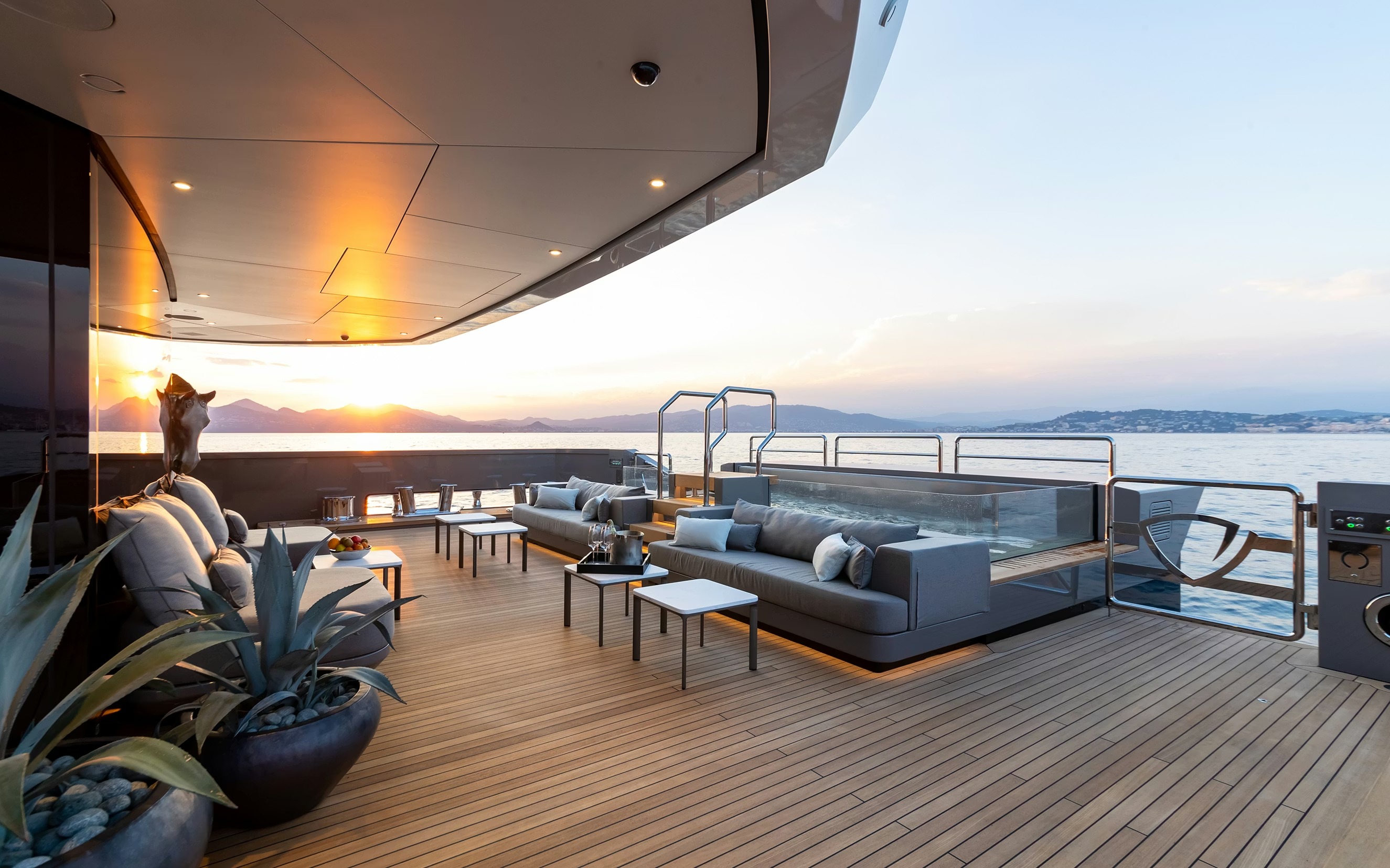  OCEANOS yacht charter, photo 7