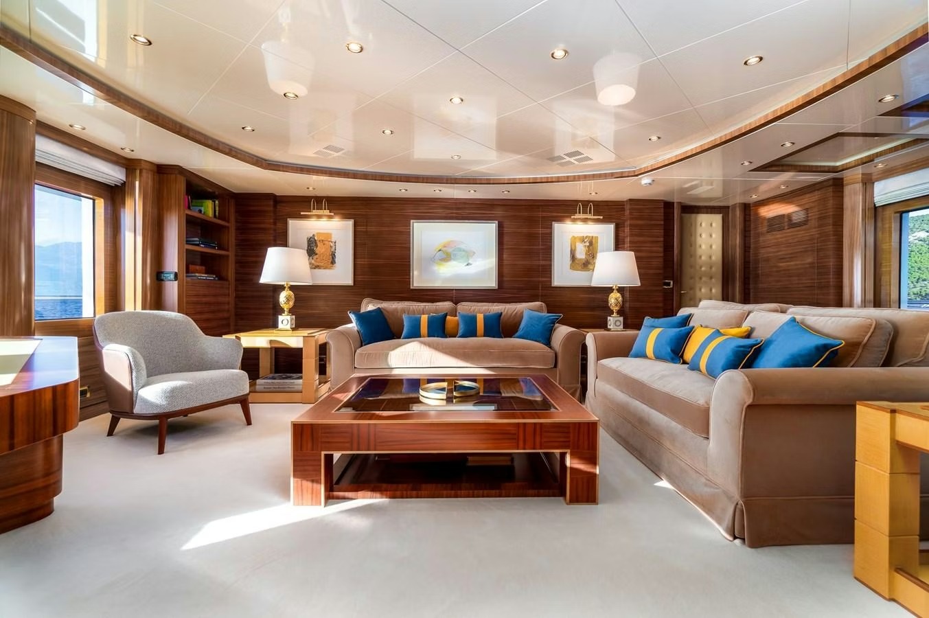  OCEANOS yacht charter, photo 4