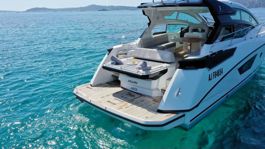 BENETEAU GT 46 yacht charter, photo 7