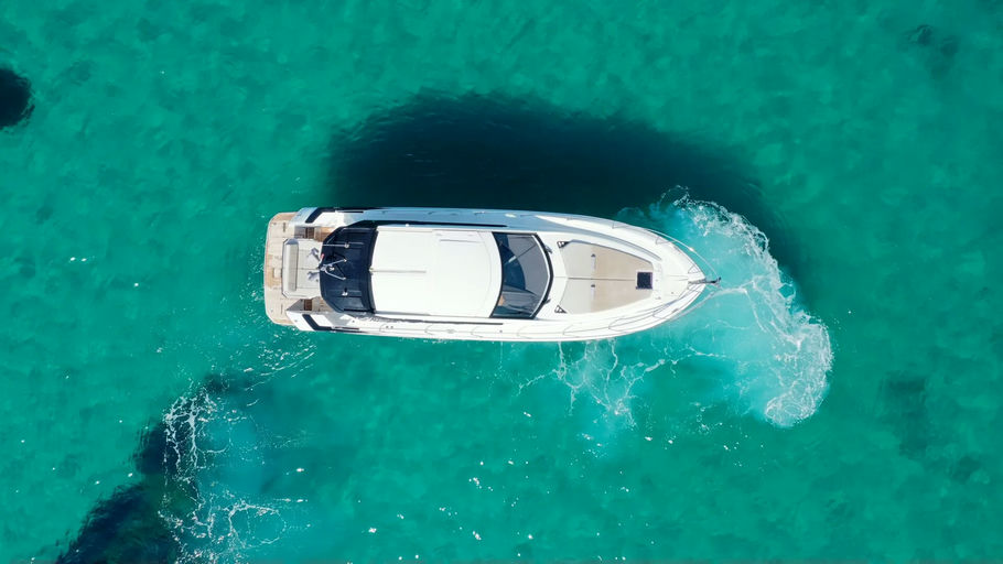 BENETEAU GT 46 yacht charter, photo 5