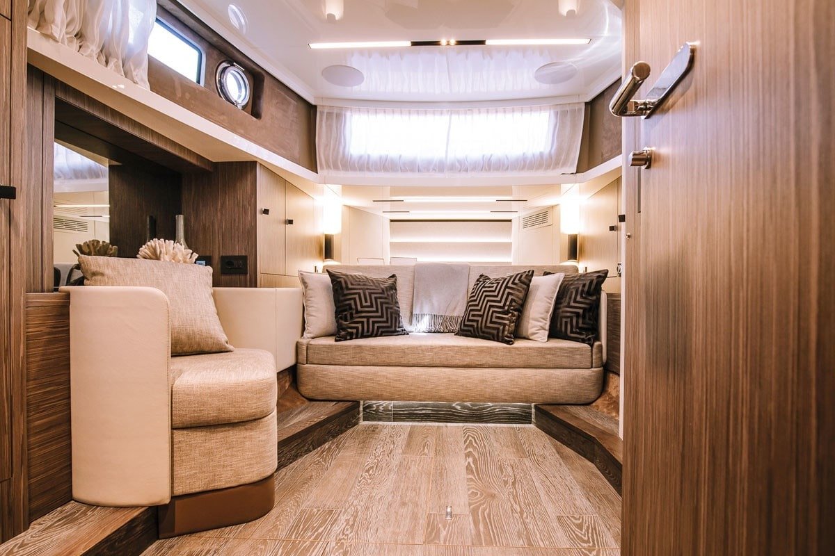 CRANCHI A46 yacht charter, photo 4