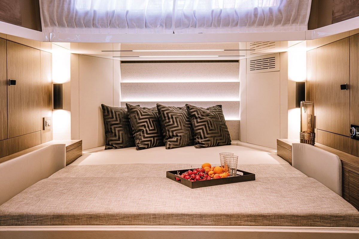 CRANCHI A46 yacht charter, photo 5