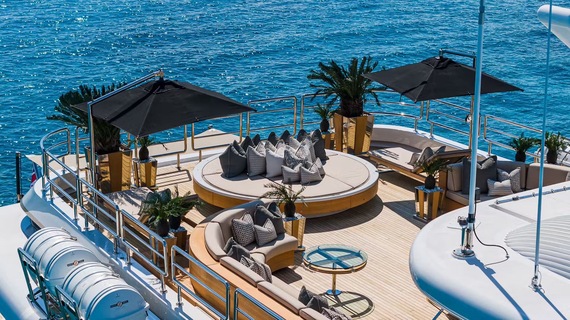 SEALION yacht charter, photo 3