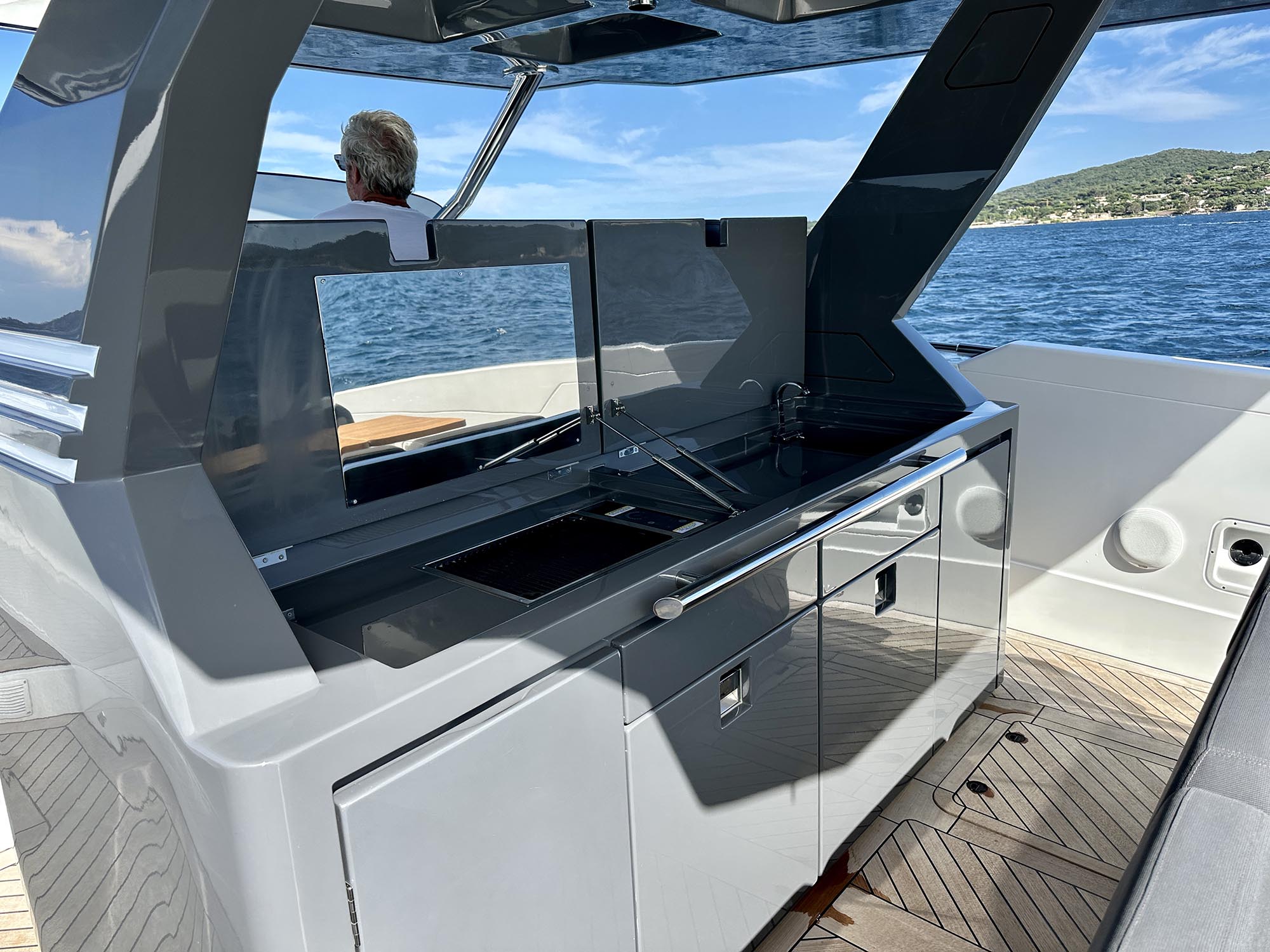 GLADIATOR 493 yacht charter, photo 8